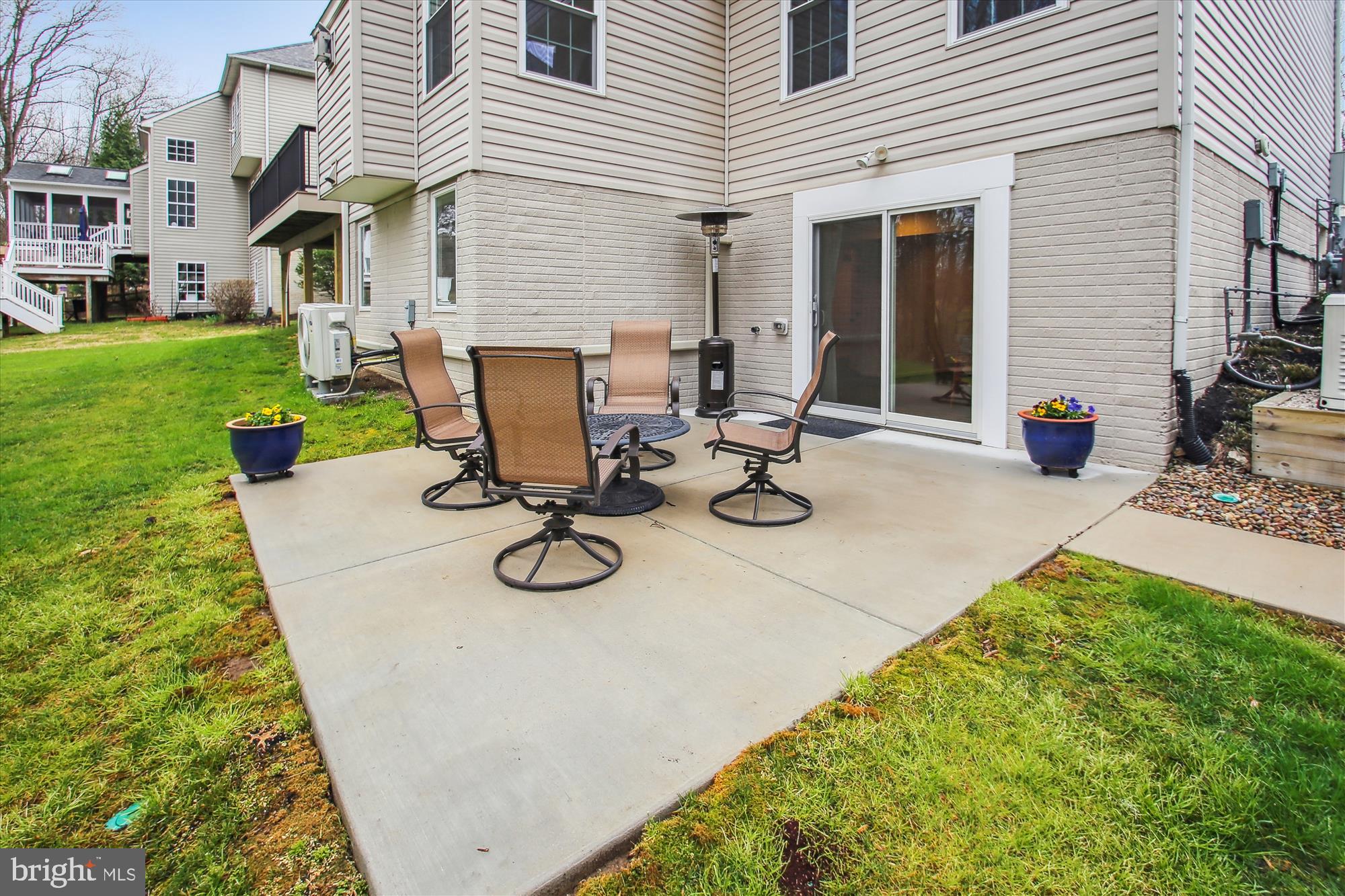 VILLAGE OF RIVER HILL - Residential