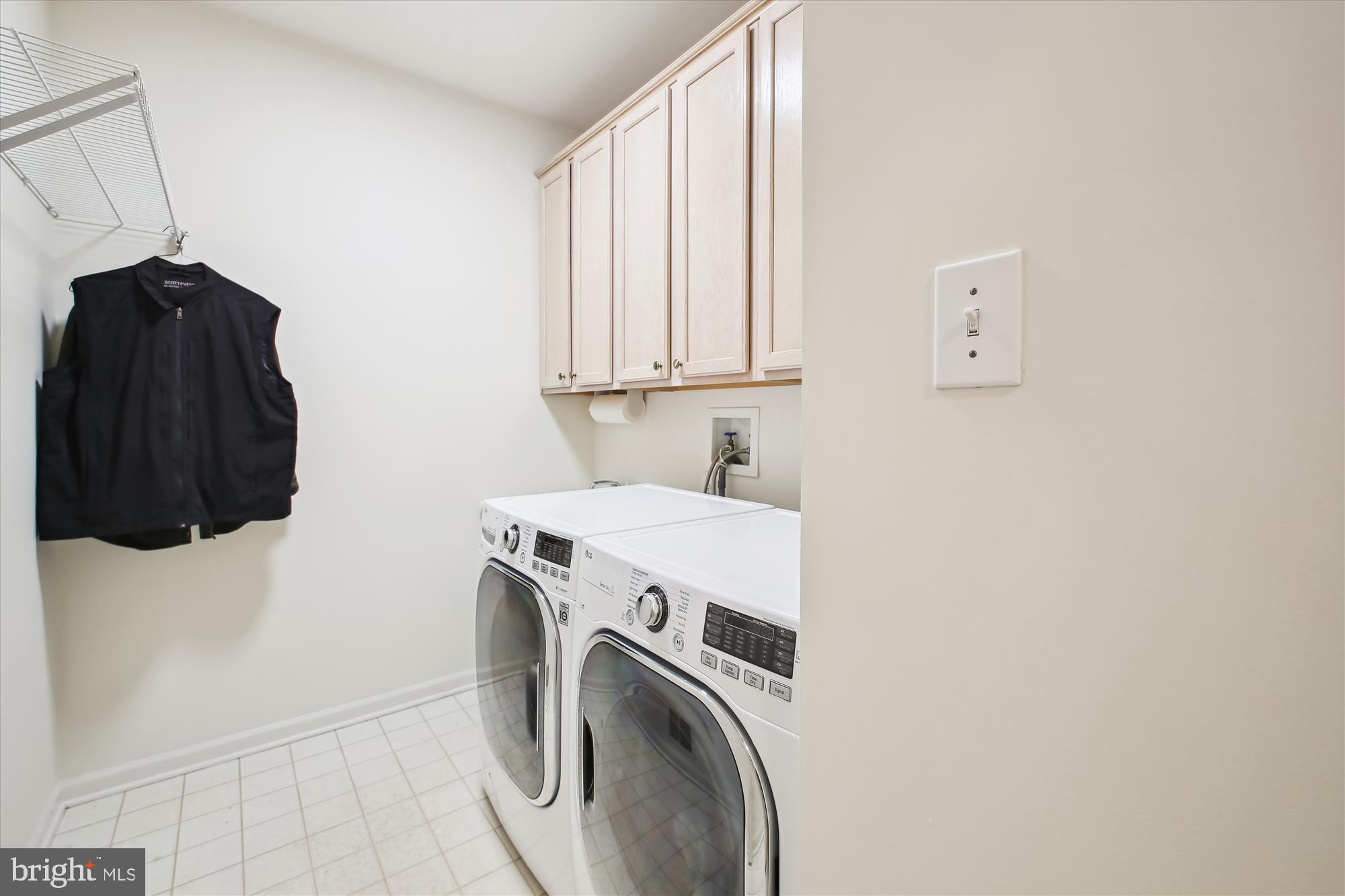 VILLAGE OF RIVER HILL - Residential