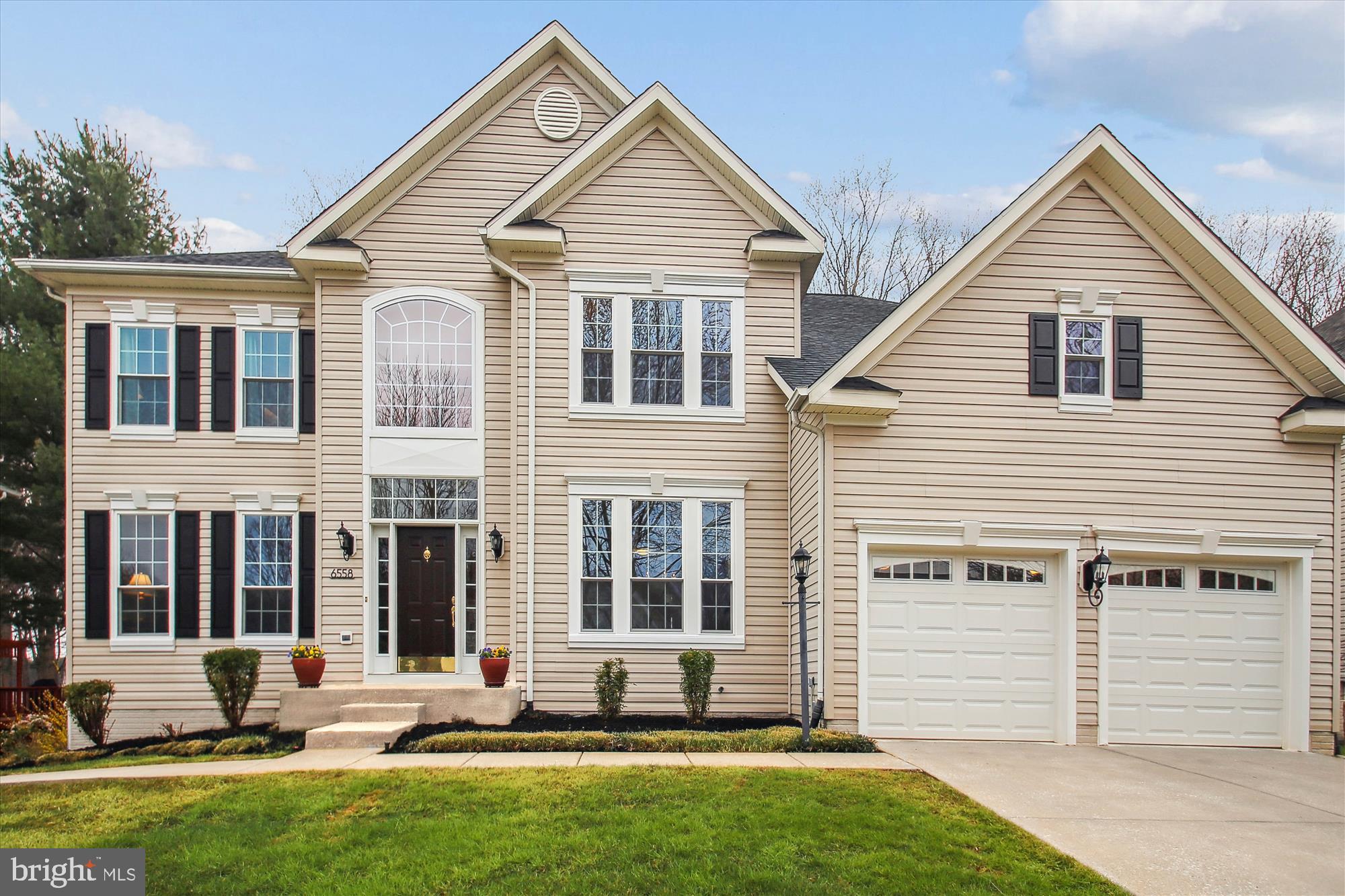 VILLAGE OF RIVER HILL - Residential