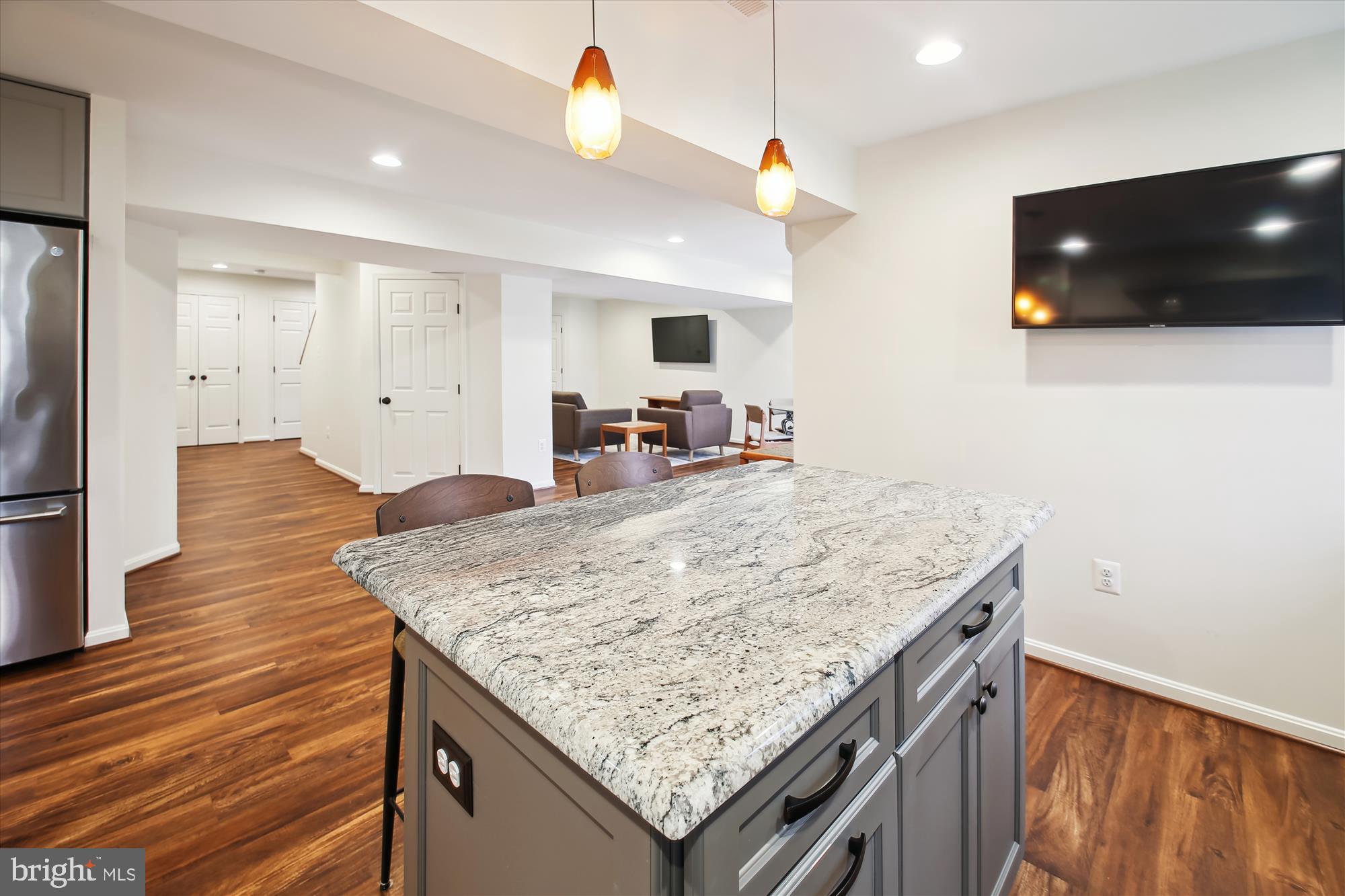 VILLAGE OF RIVER HILL - Residential