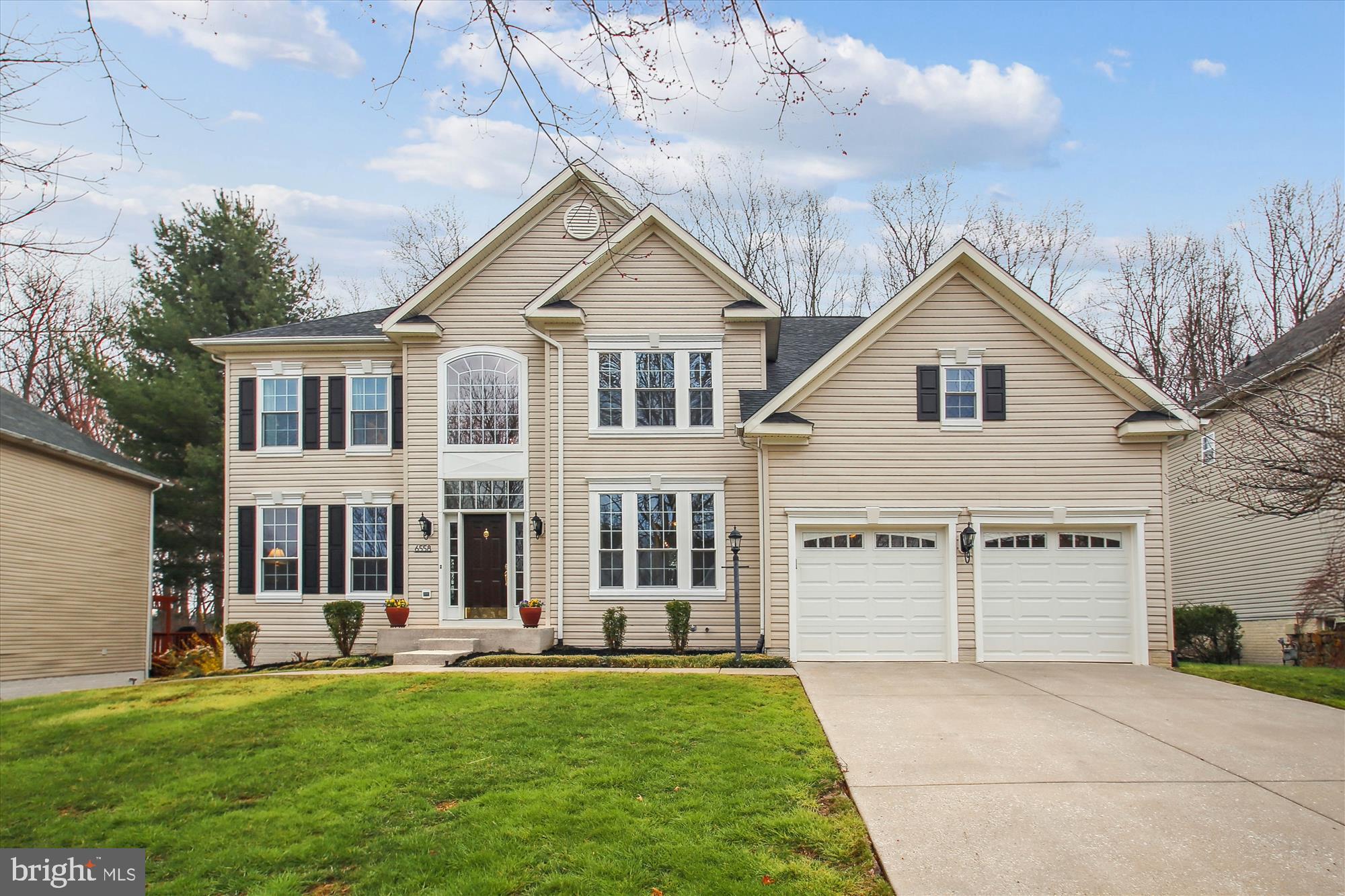 VILLAGE OF RIVER HILL - Residential