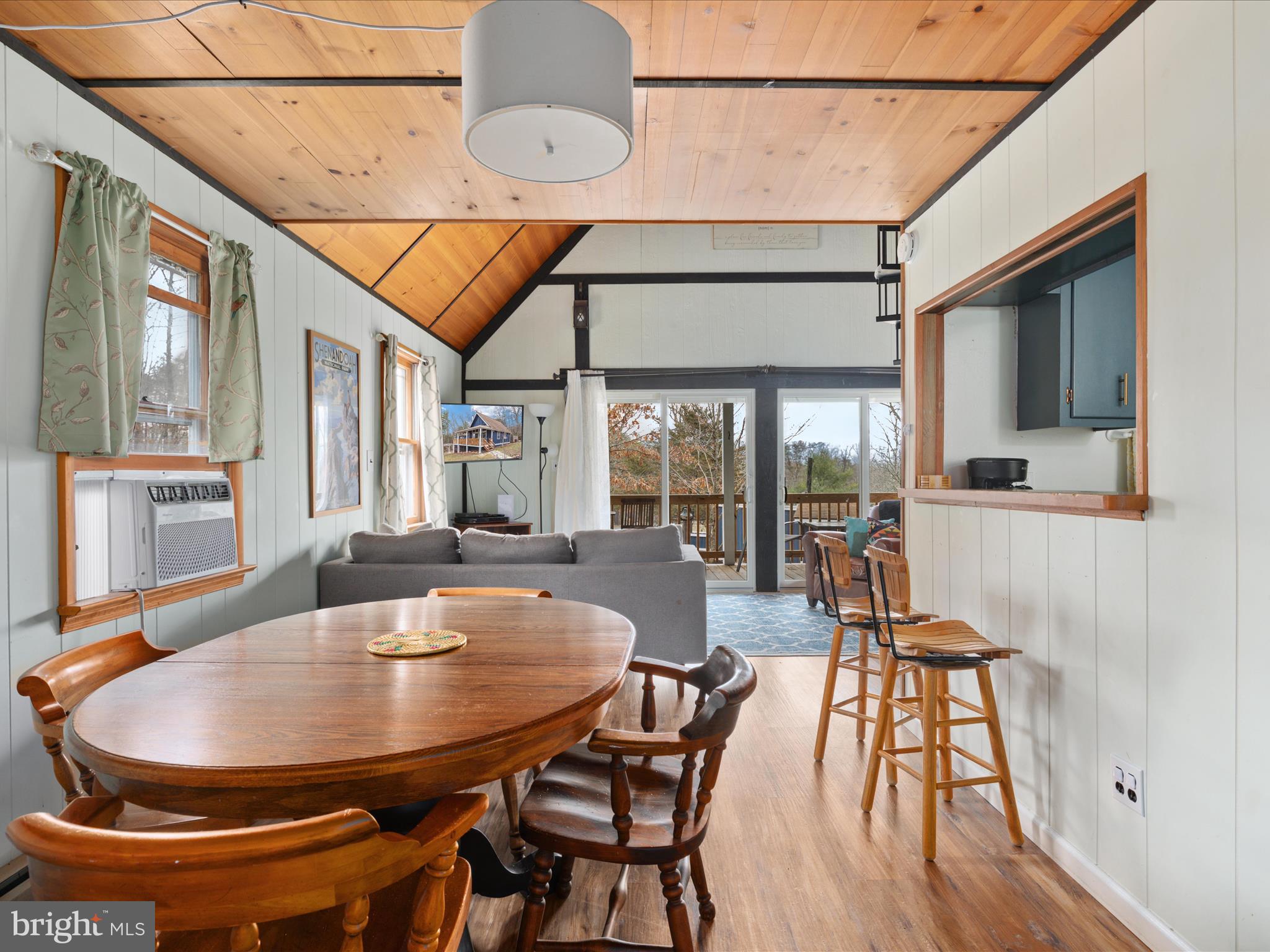 MASSANUTTEN FOREST - Residential