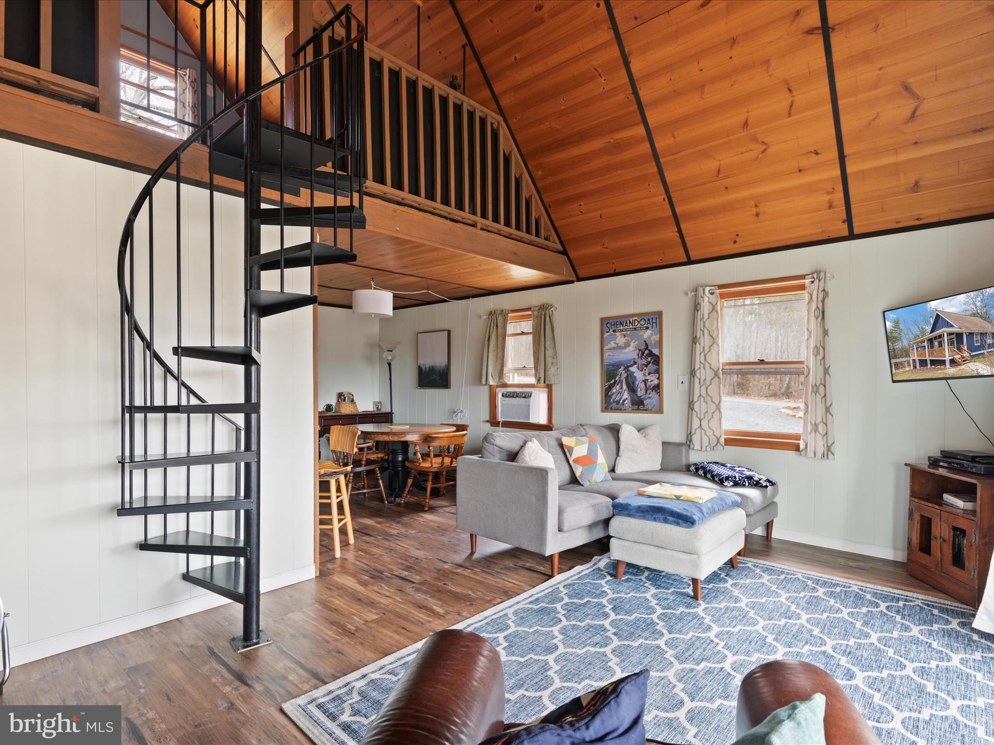 MASSANUTTEN FOREST - Residential