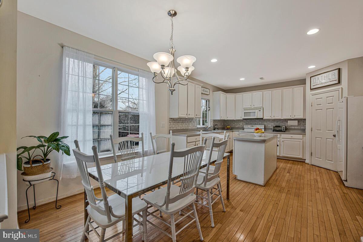 MEADOW CREEK - Residential