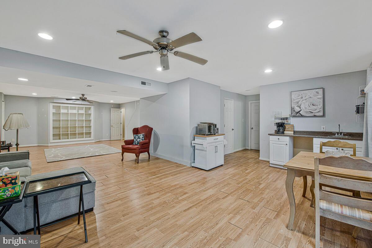 MEADOW CREEK - Residential