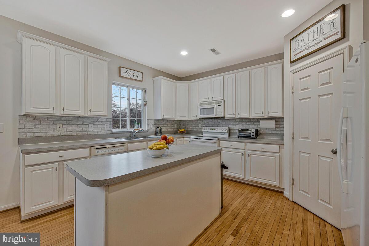 MEADOW CREEK - Residential