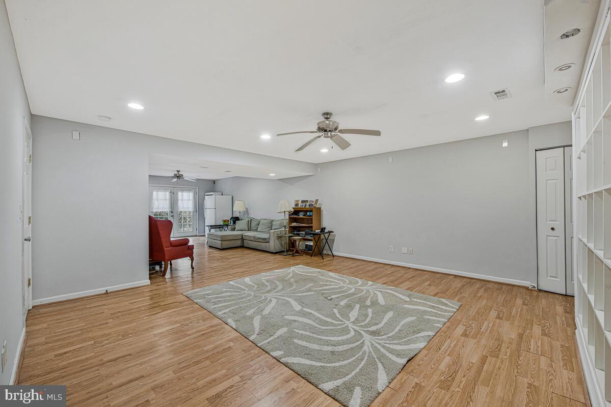 MEADOW CREEK - Residential