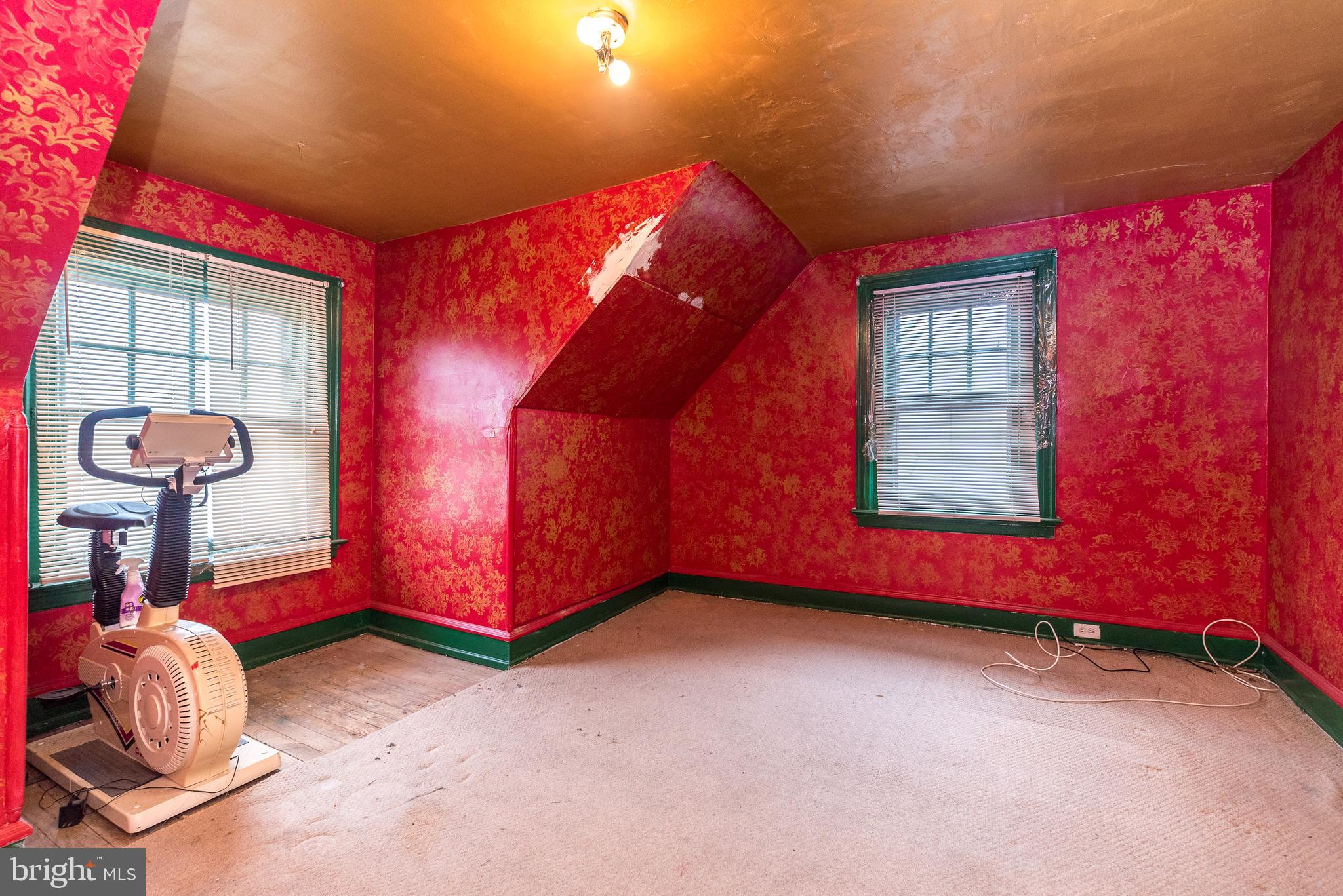 JENKINTOWN - Residential