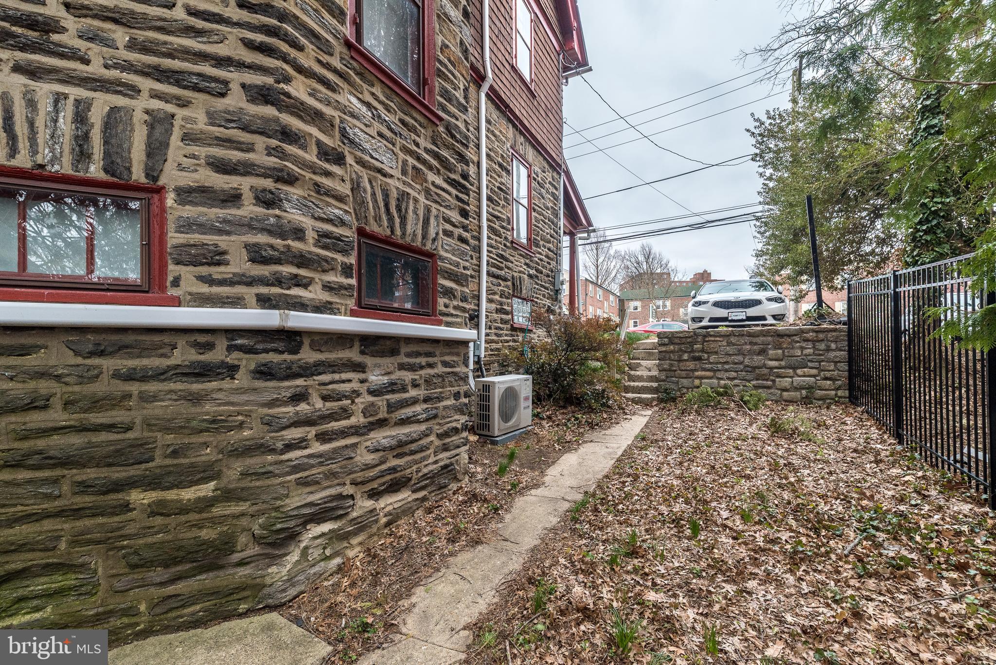 JENKINTOWN - Residential