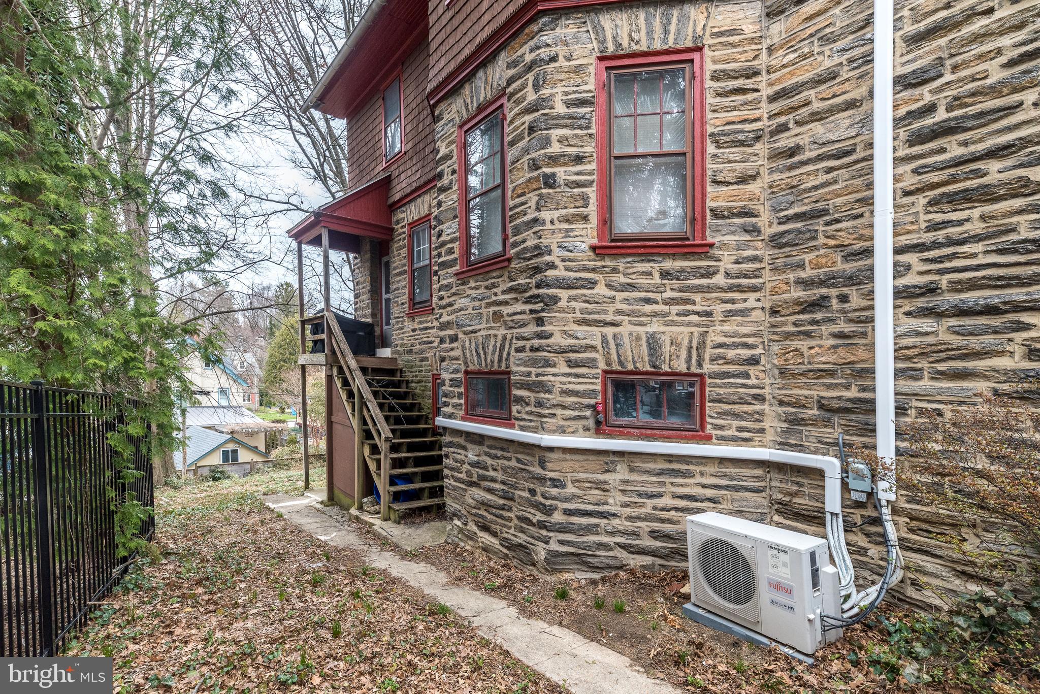 JENKINTOWN - Residential