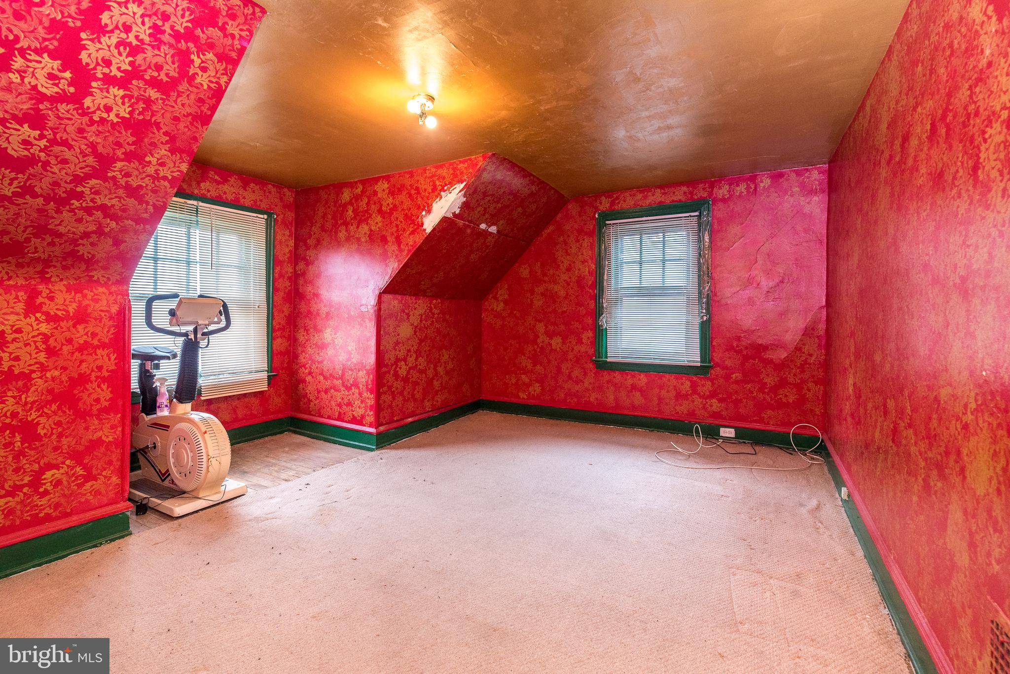 JENKINTOWN - Residential