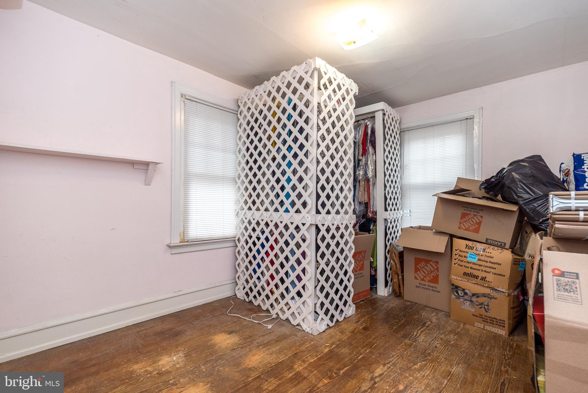 JENKINTOWN - Residential