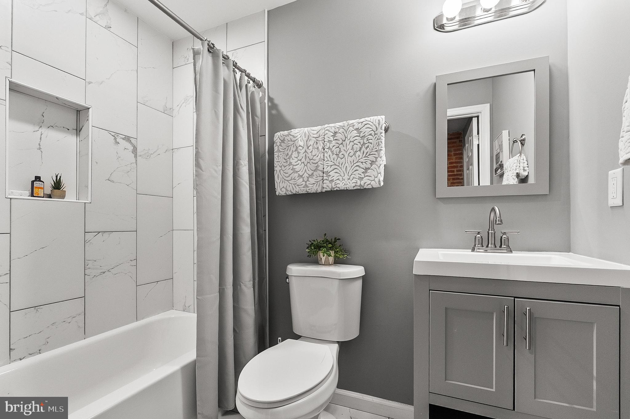 GREEKTOWN - Residential