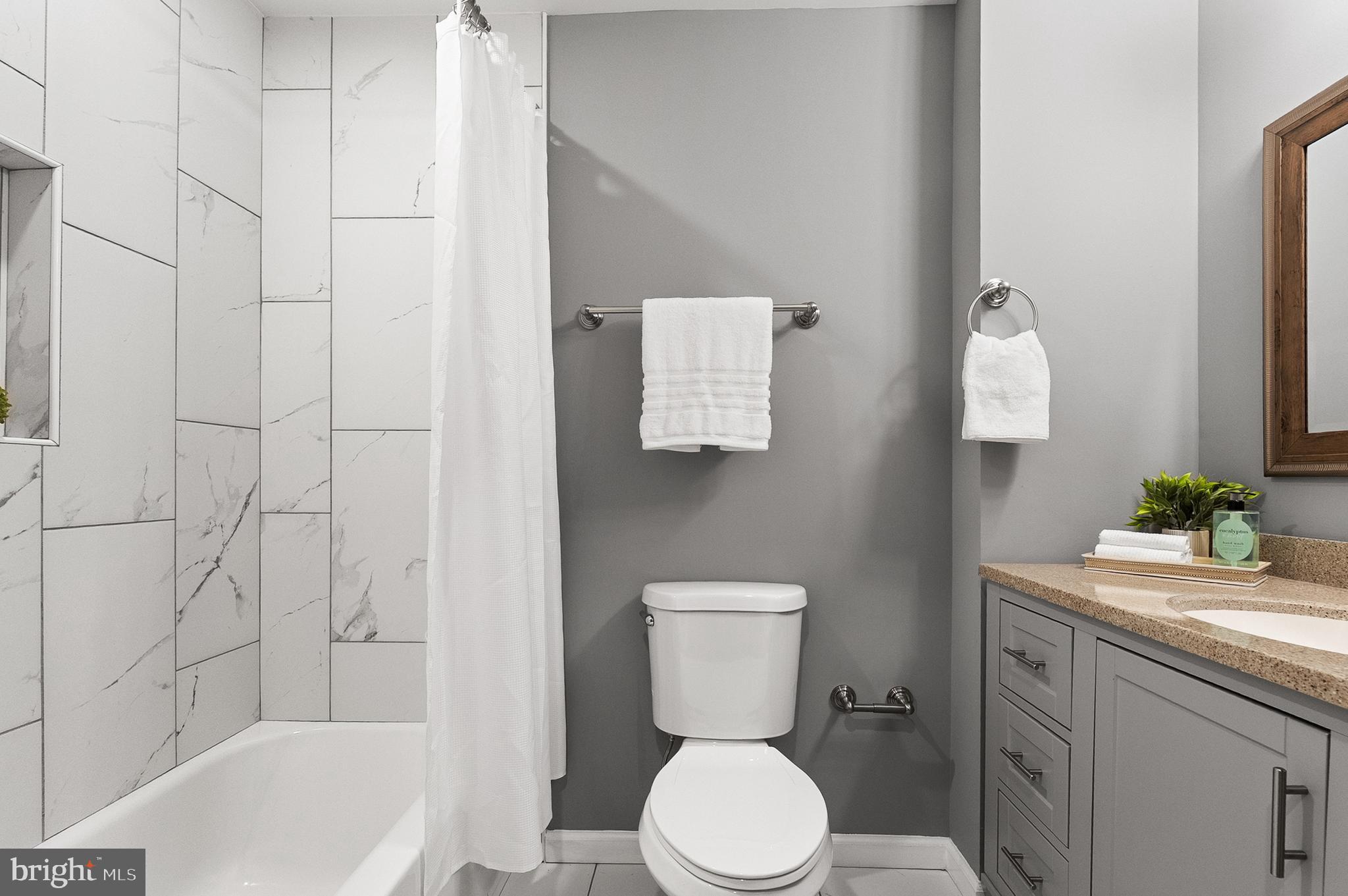 GREEKTOWN - Residential