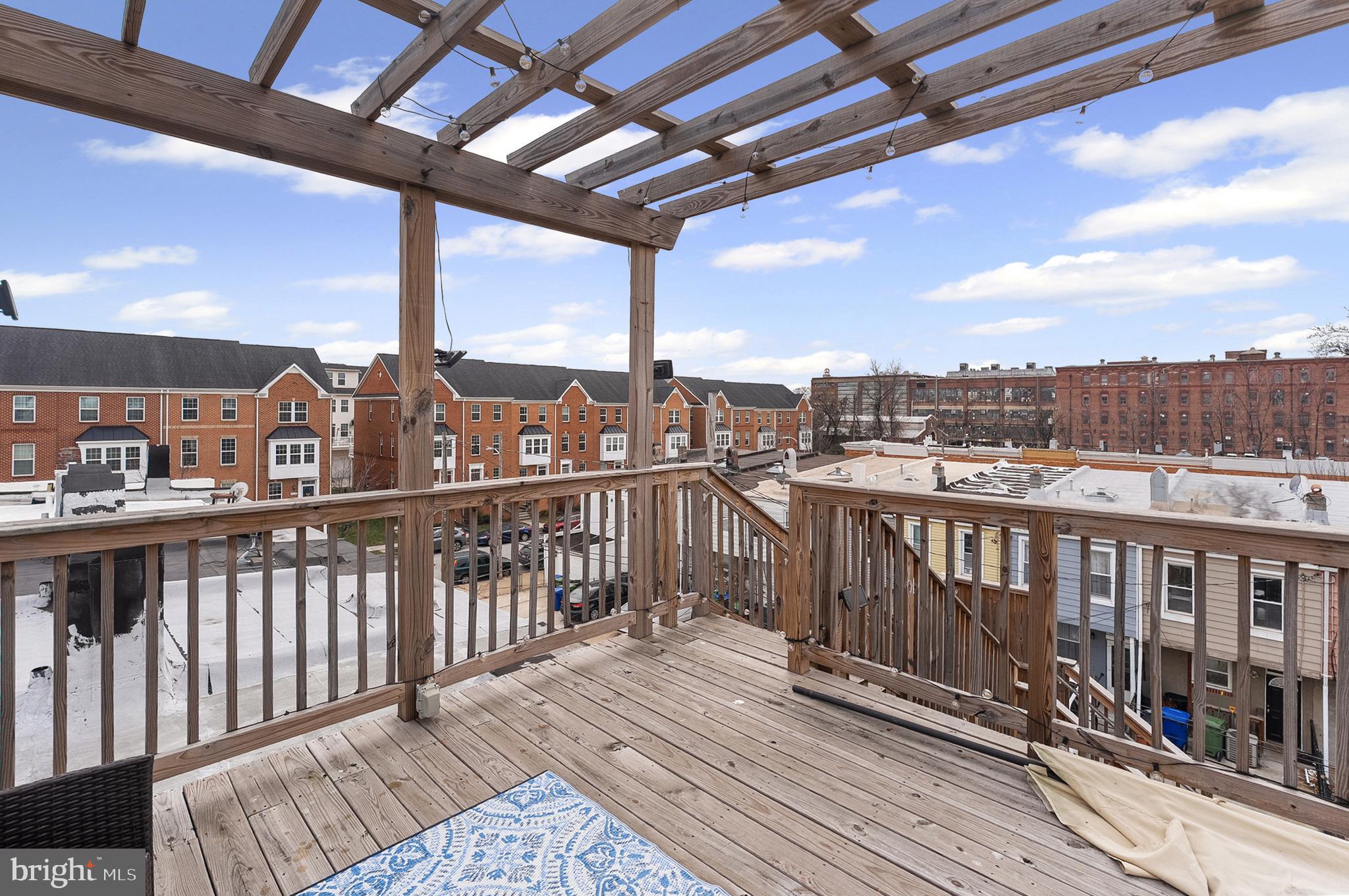 GREEKTOWN - Residential