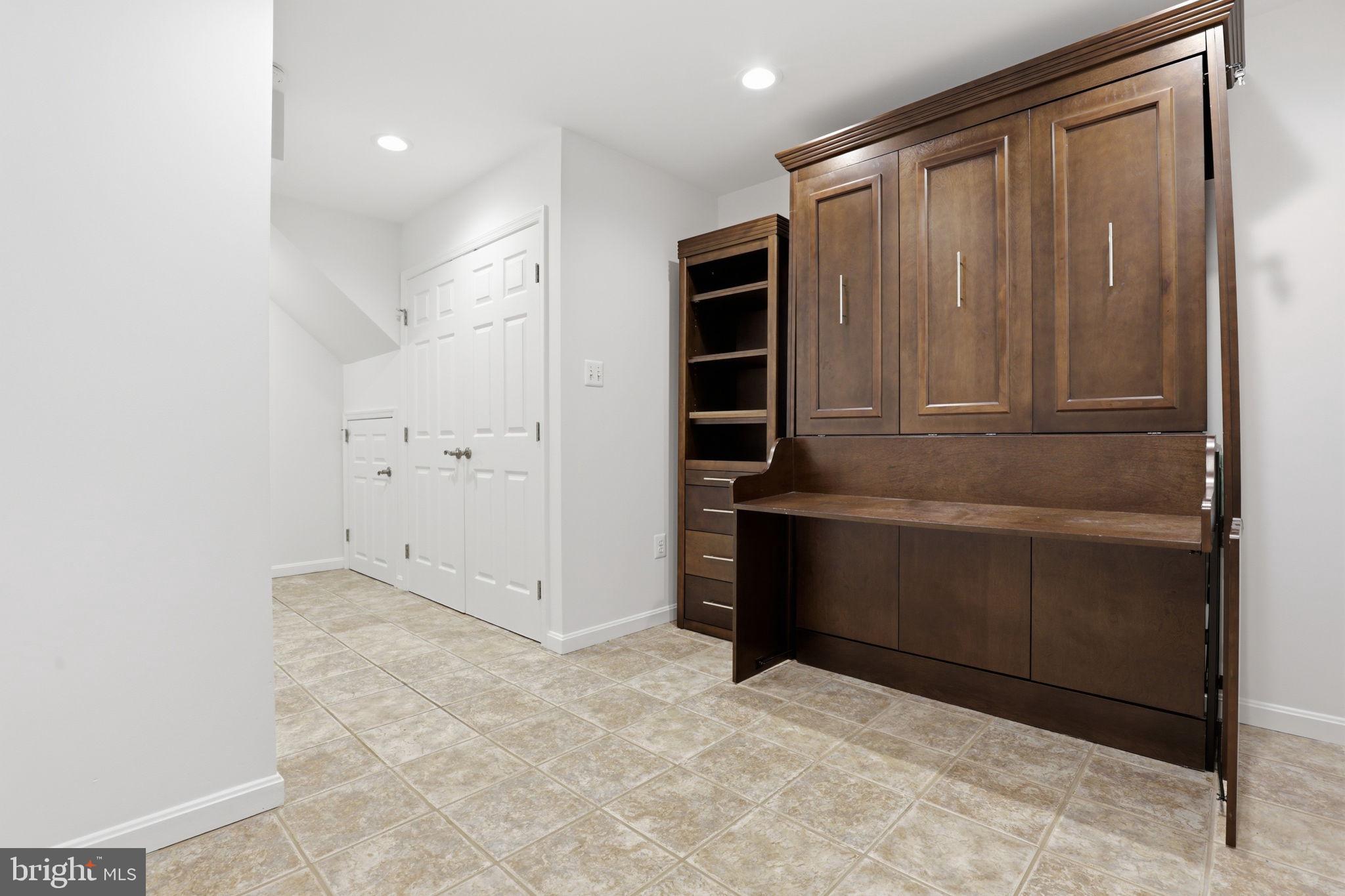 ORANGE HUNT ESTATES WEST - Residential