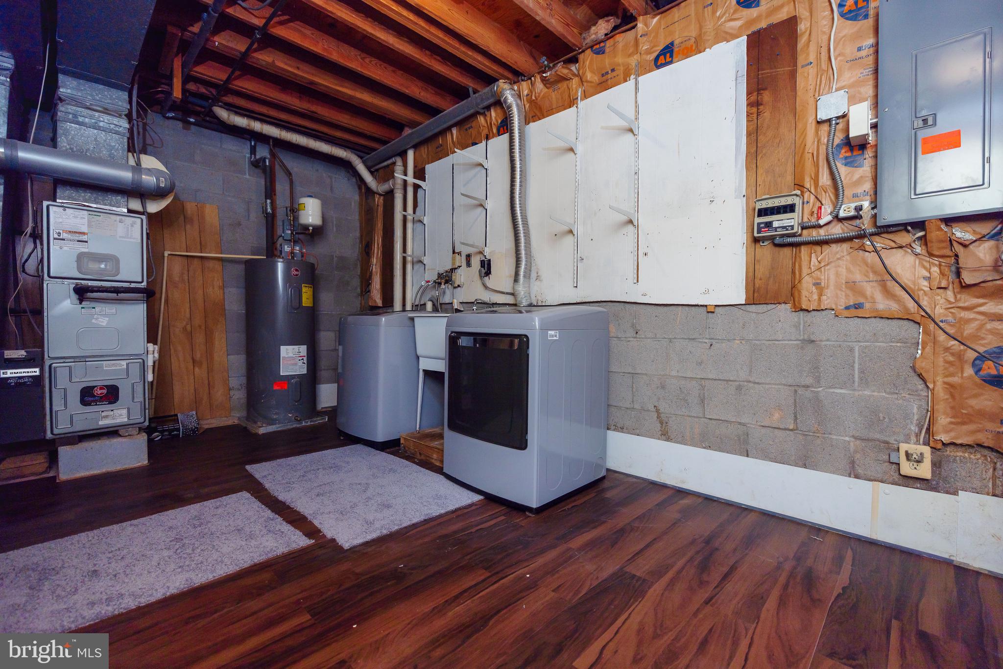 AMBERLY - Residential