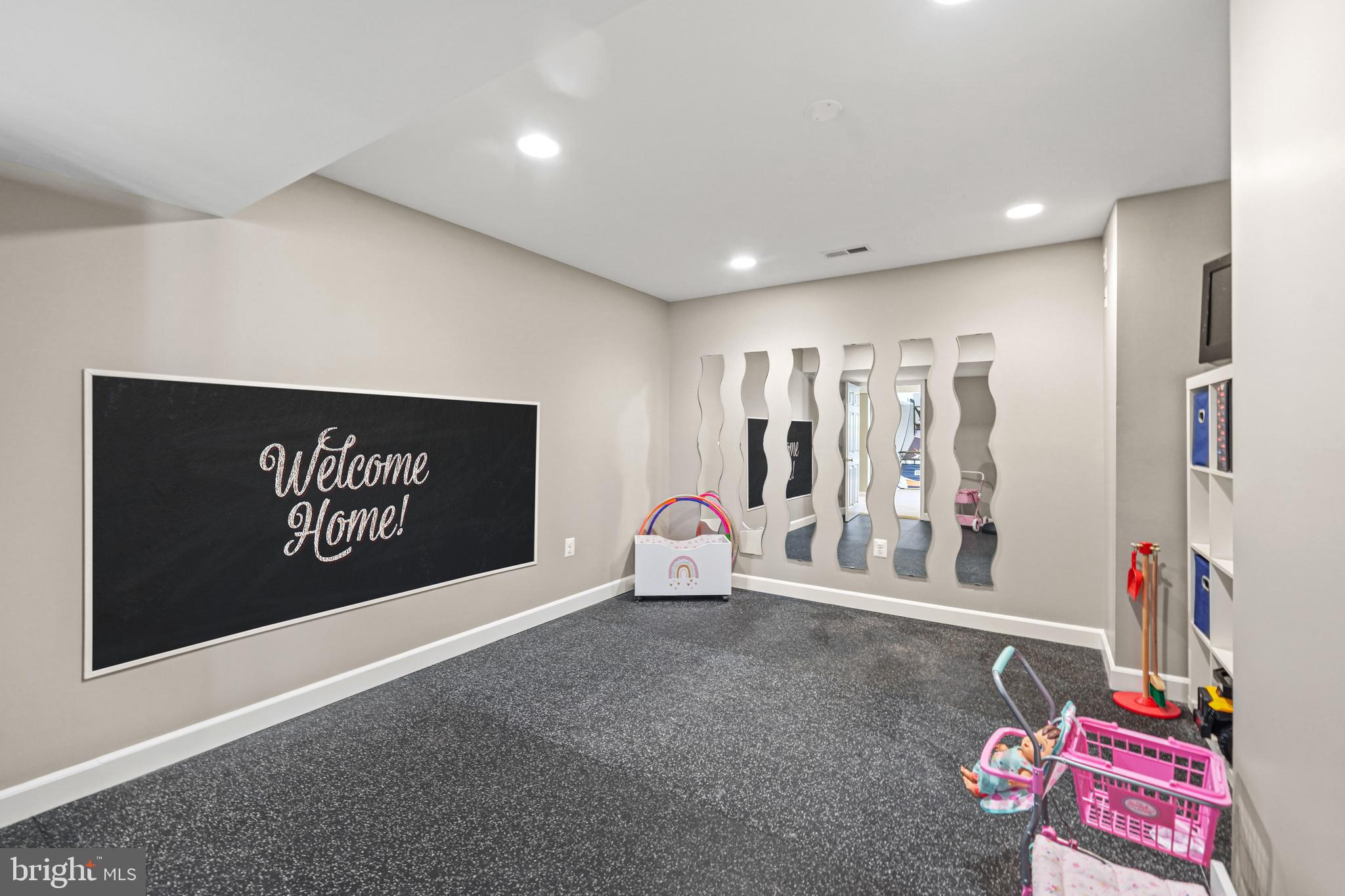 LANSDOWNE ON THE POTOMAC - Residential