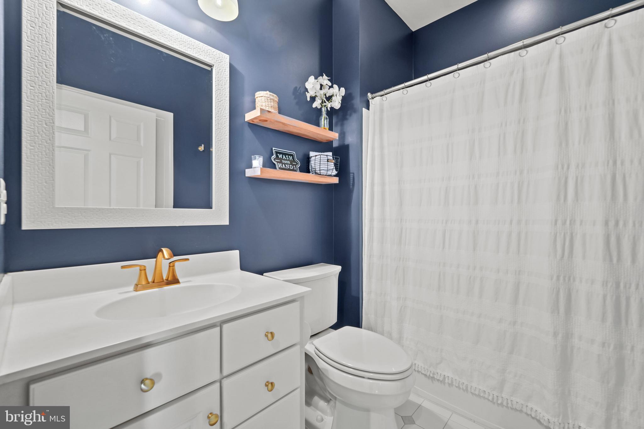 LANSDOWNE ON THE POTOMAC - Residential