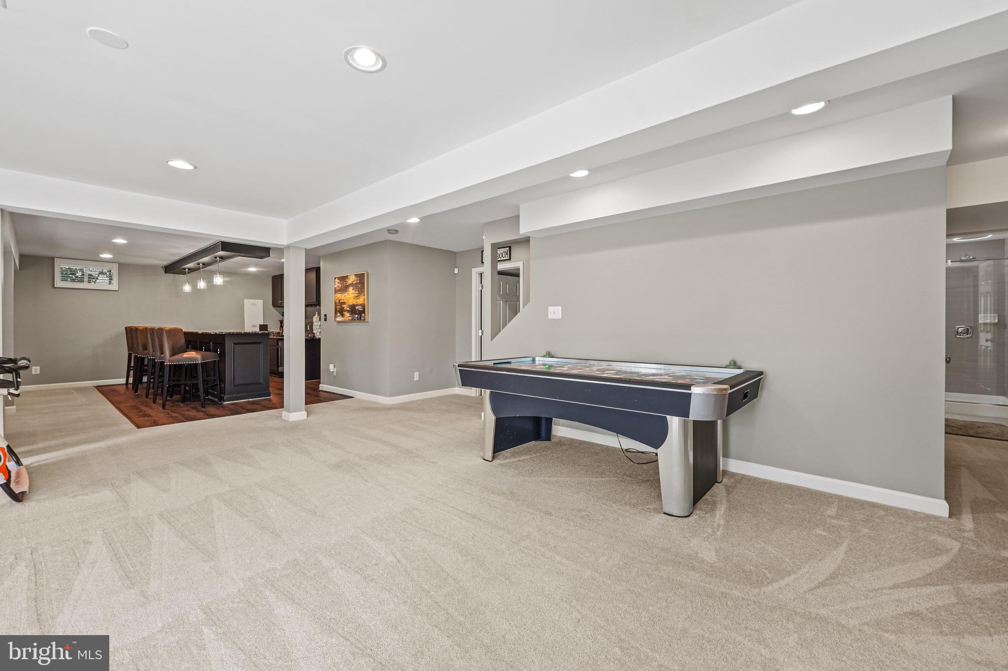 LANSDOWNE ON THE POTOMAC - Residential