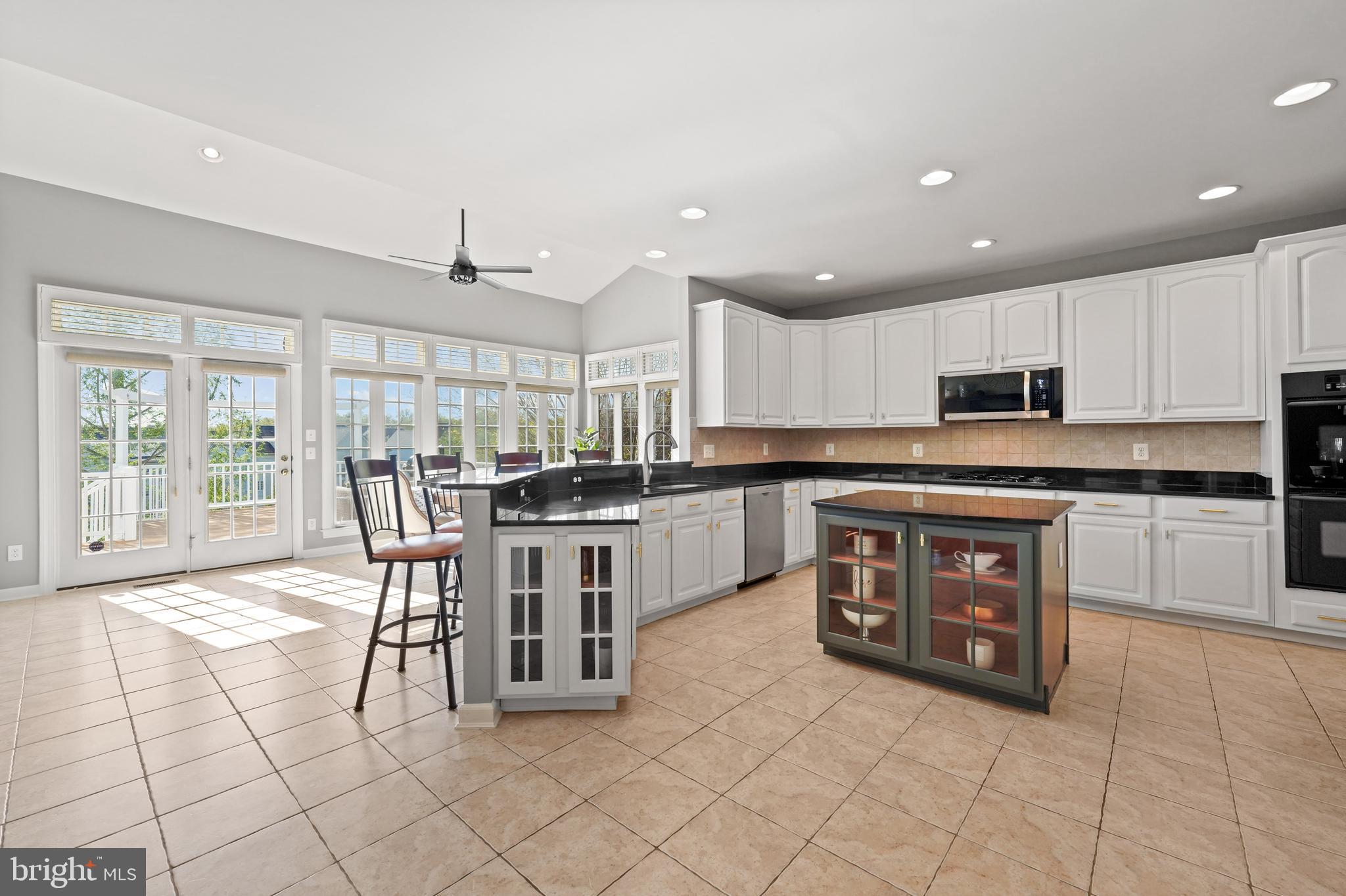 LANSDOWNE ON THE POTOMAC - Residential