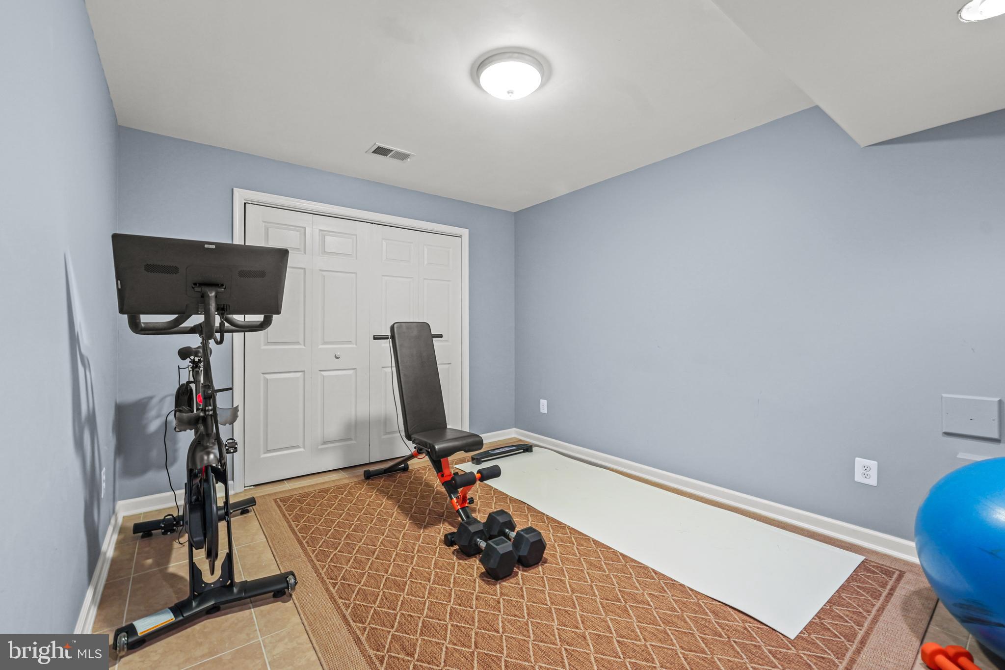 LANSDOWNE ON THE POTOMAC - Residential