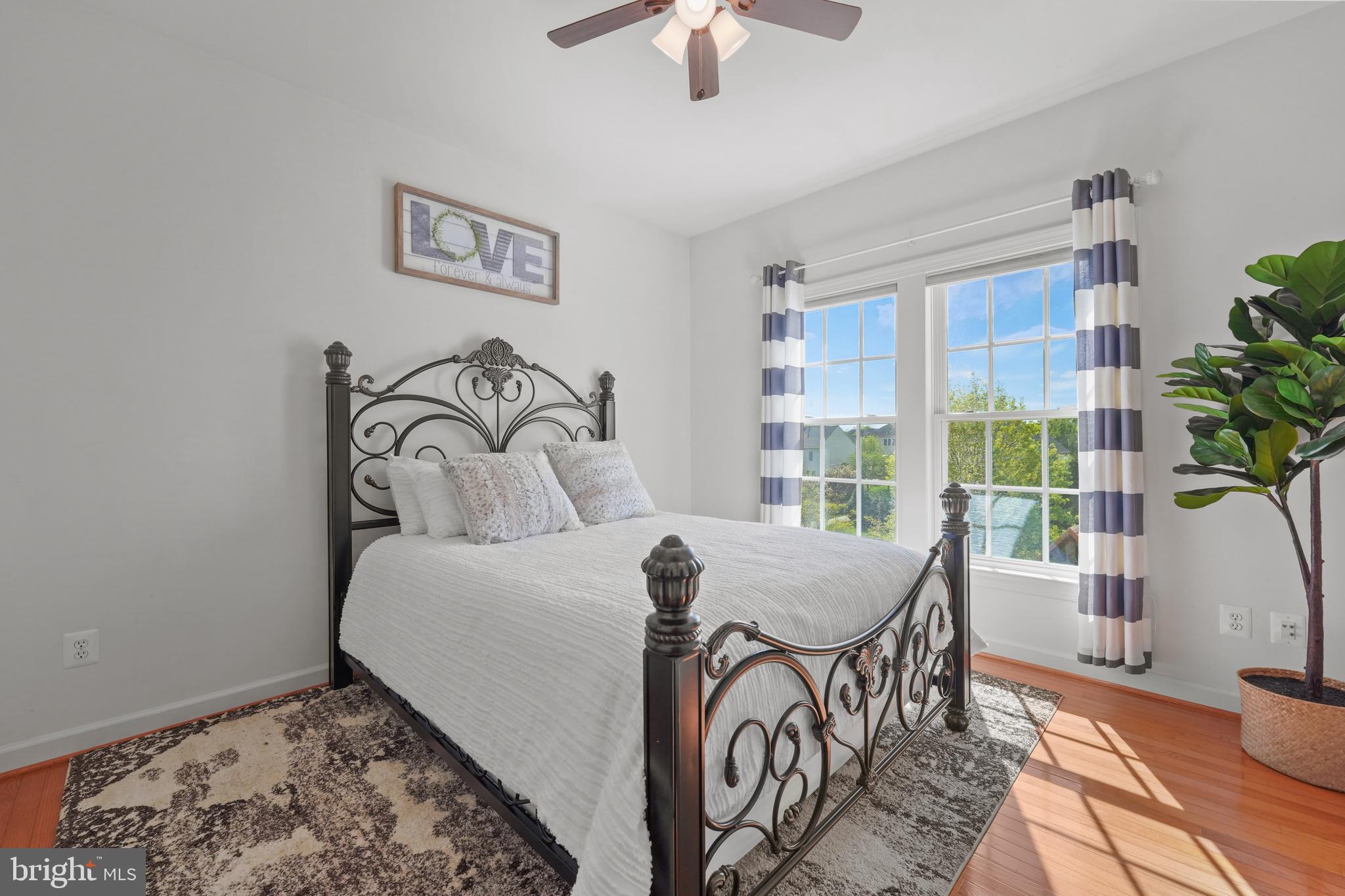 LANSDOWNE ON THE POTOMAC - Residential