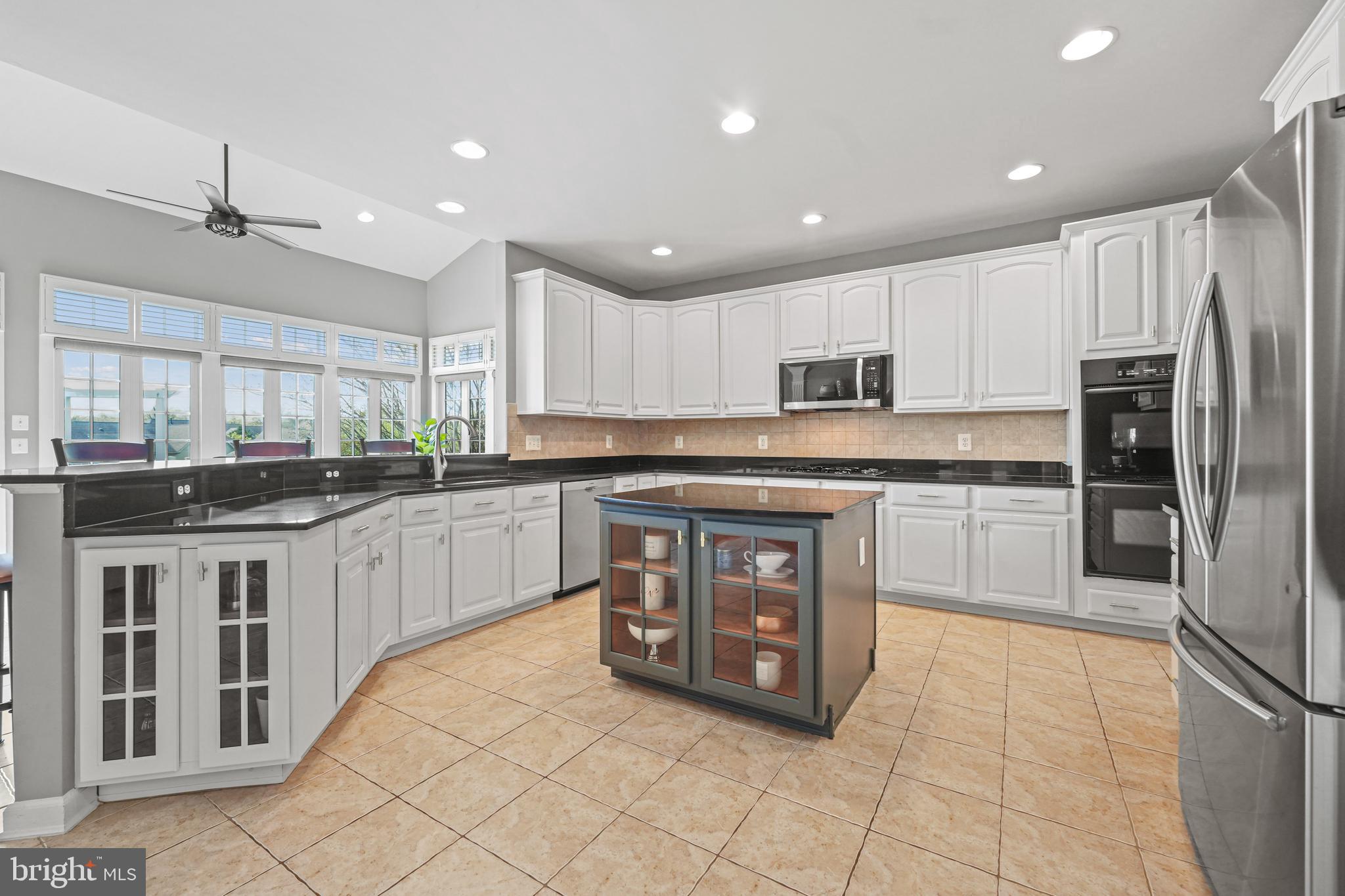 LANSDOWNE ON THE POTOMAC - Residential