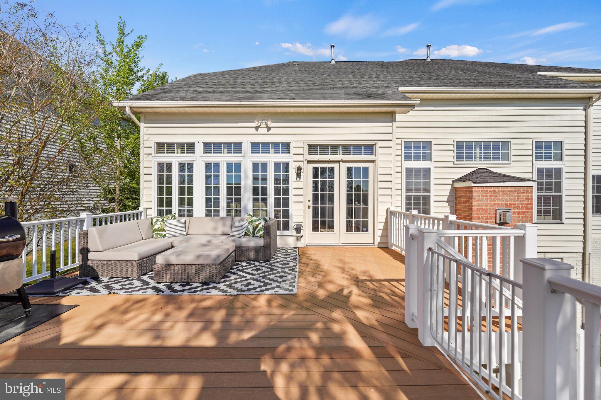 LANSDOWNE ON THE POTOMAC - Residential