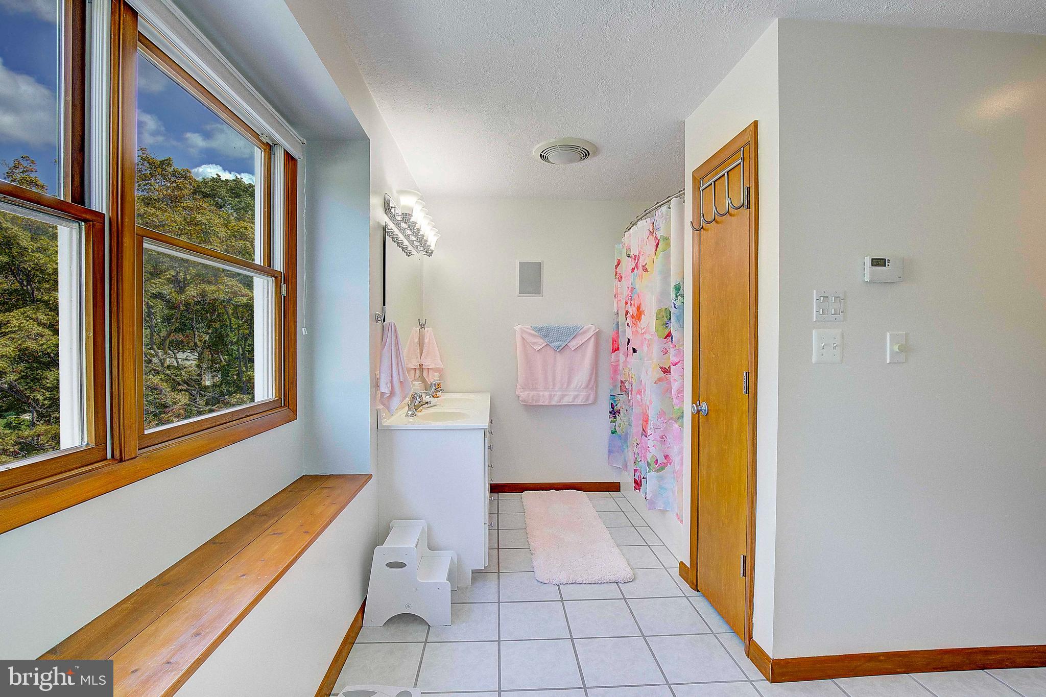 CEDARHURST - Residential