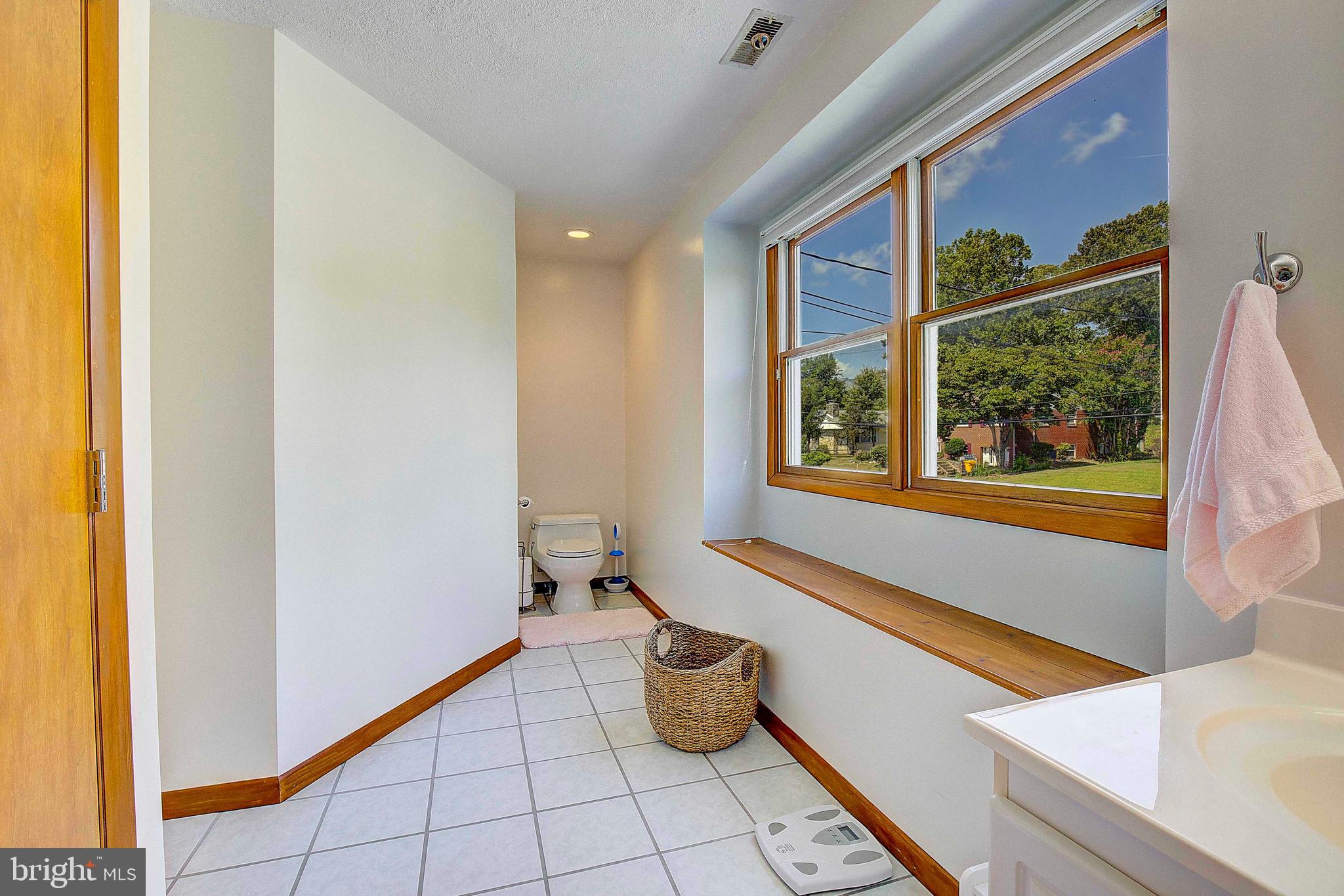 CEDARHURST - Residential