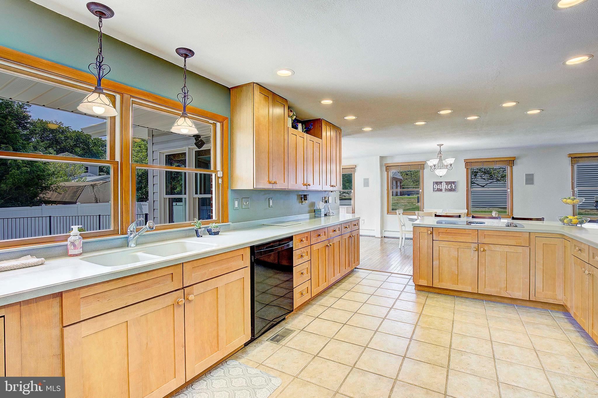 CEDARHURST - Residential