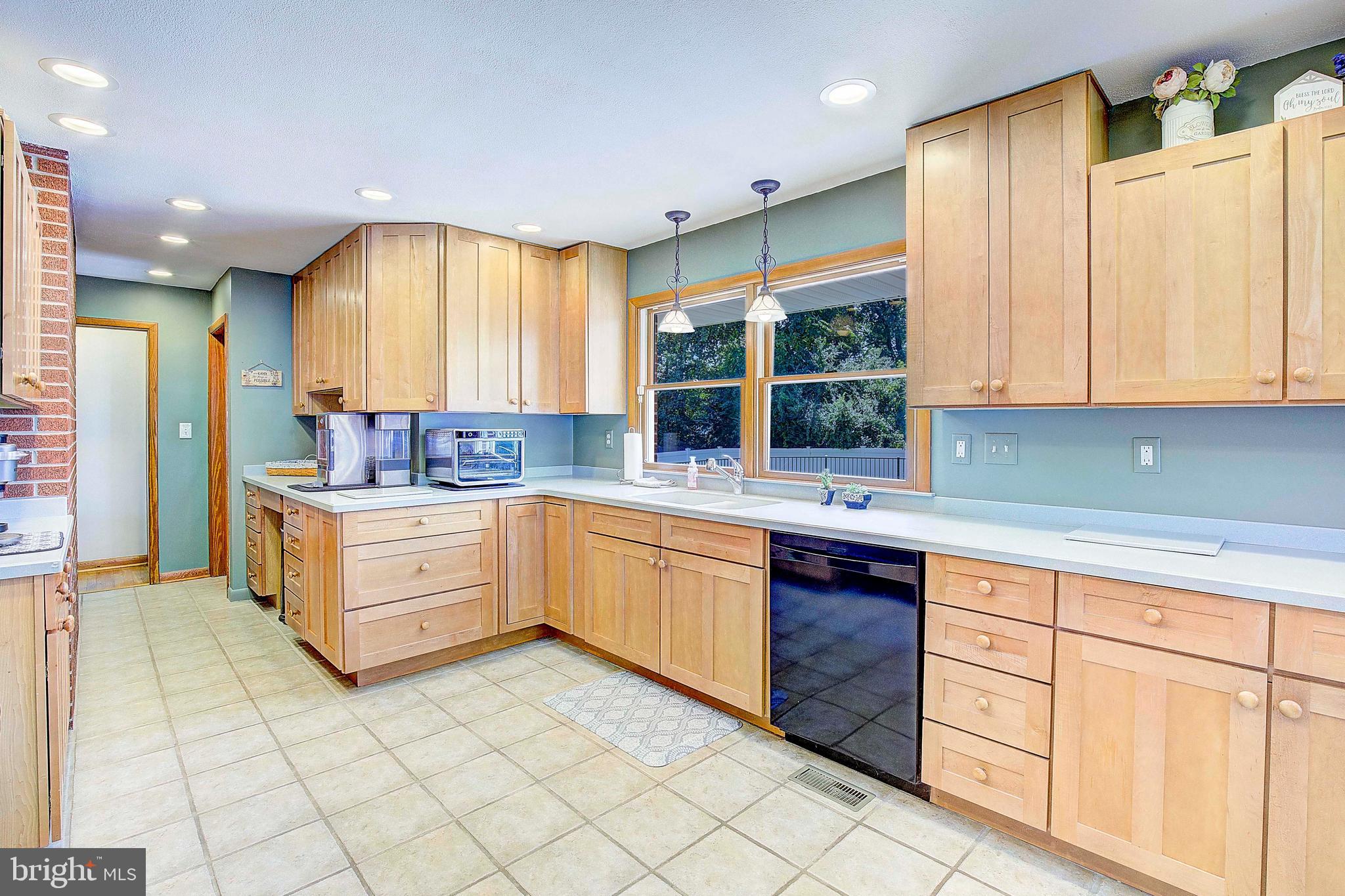 CEDARHURST - Residential