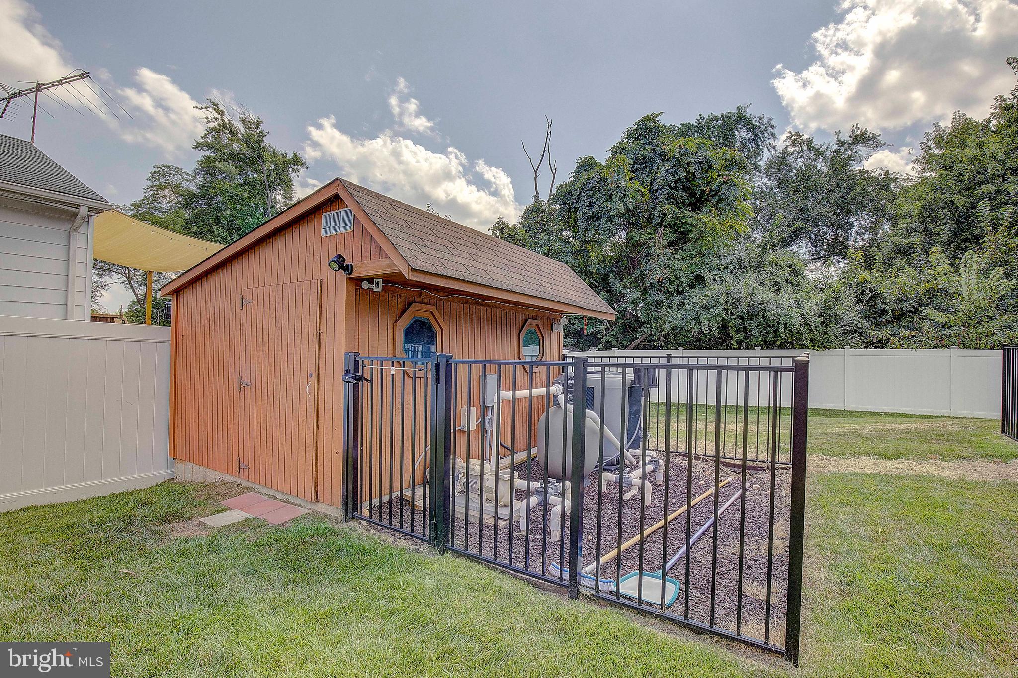 CEDARHURST - Residential