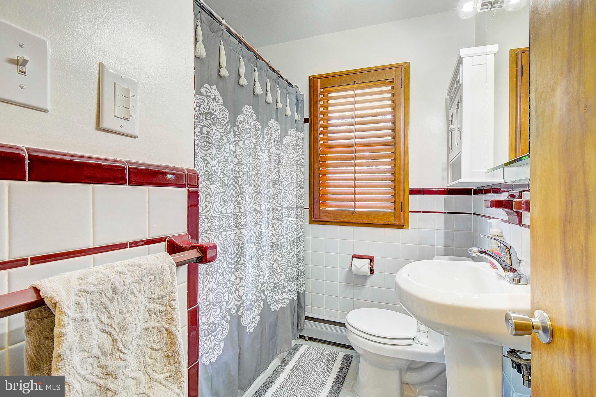 CEDARHURST - Residential