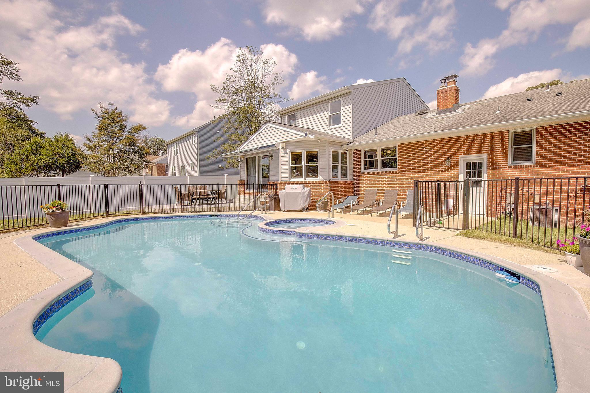 CEDARHURST - Residential