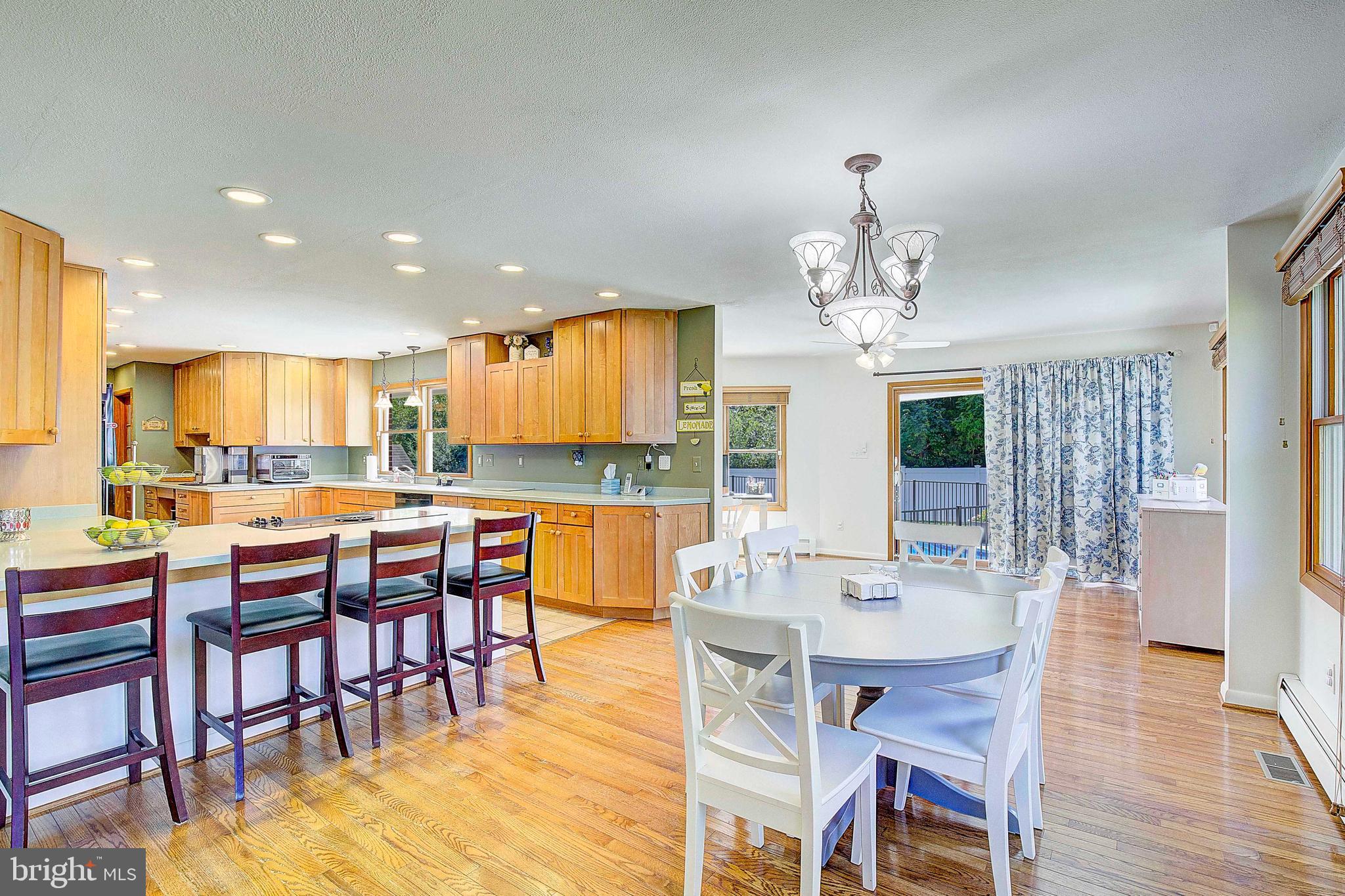 CEDARHURST - Residential