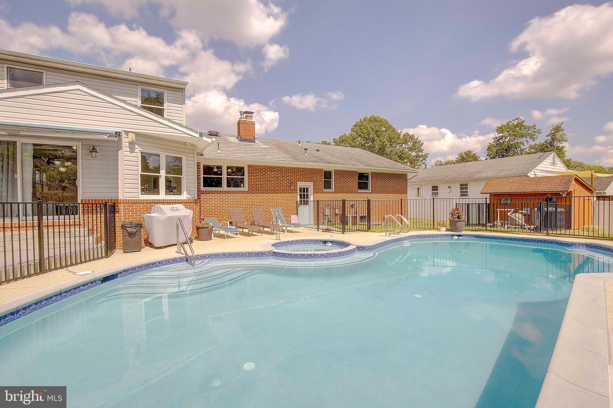 CEDARHURST - Residential