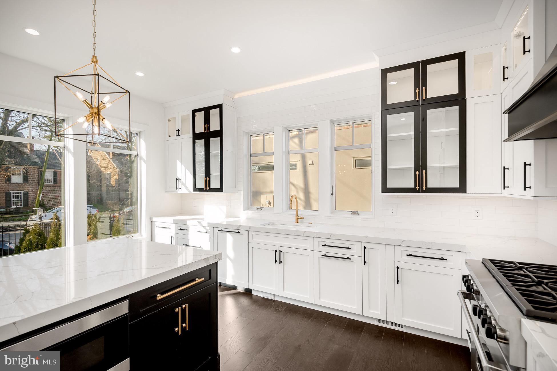 CHESTNUT HILL - Residential