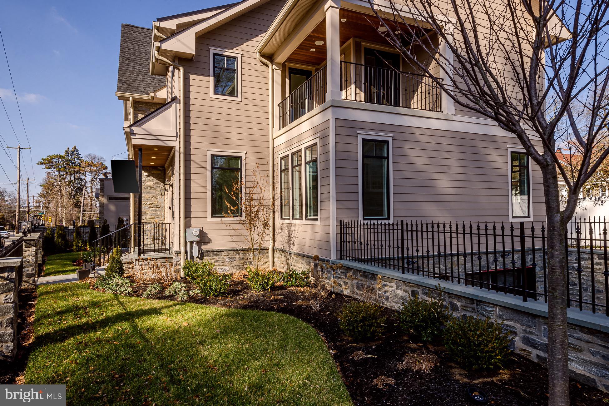 CHESTNUT HILL - Residential