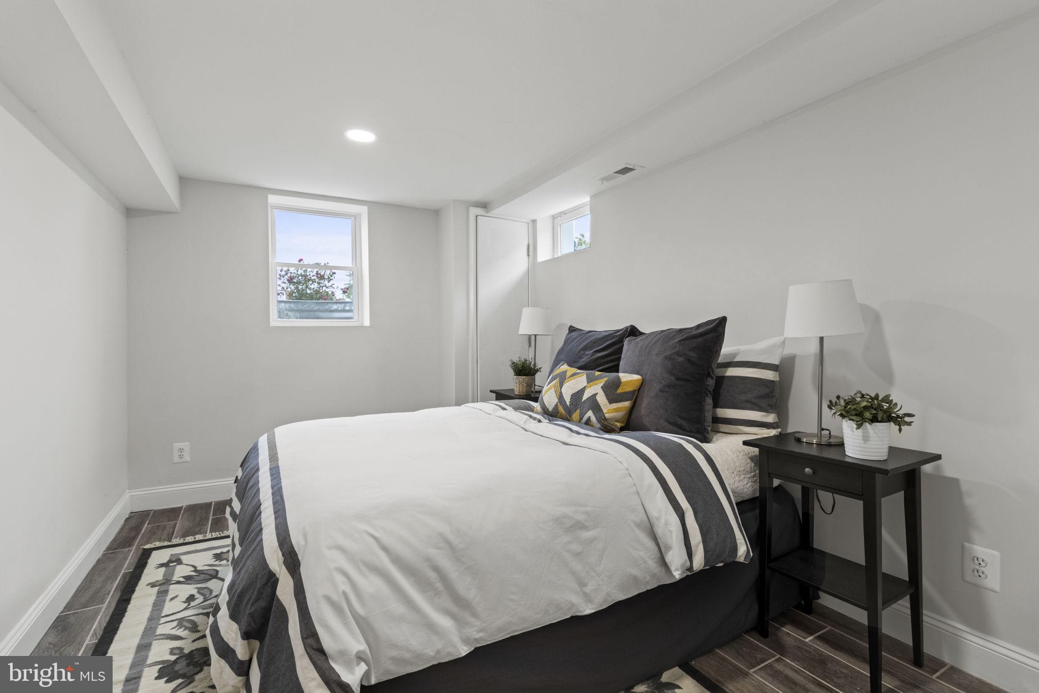 PARKVILLE - Residential