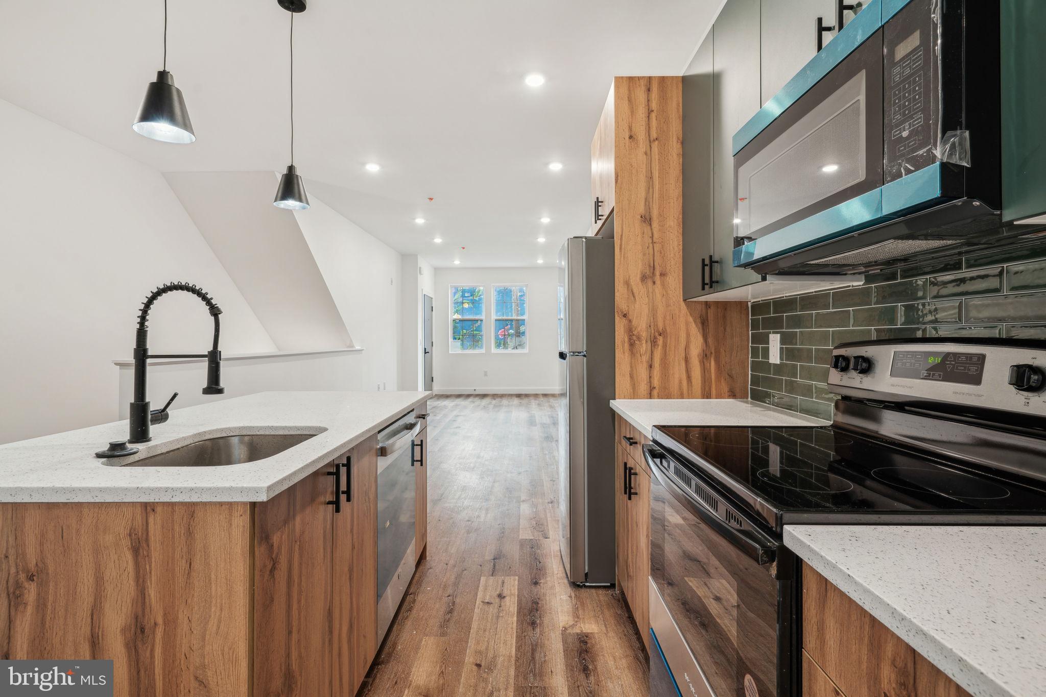 TEMPLE UNIVERSITY - Residential Lease