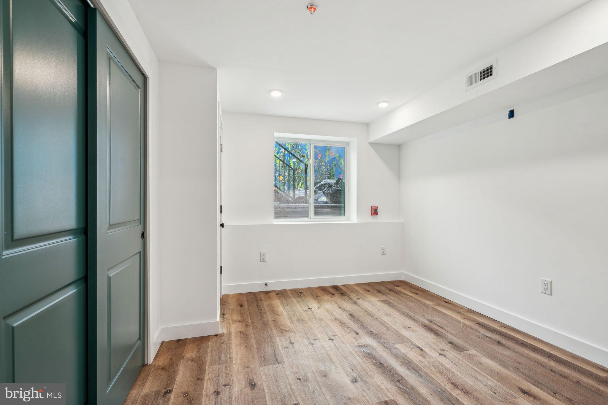 TEMPLE UNIVERSITY - Residential Lease