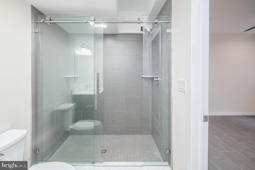 QUEEN VILLAGE - Residential Lease