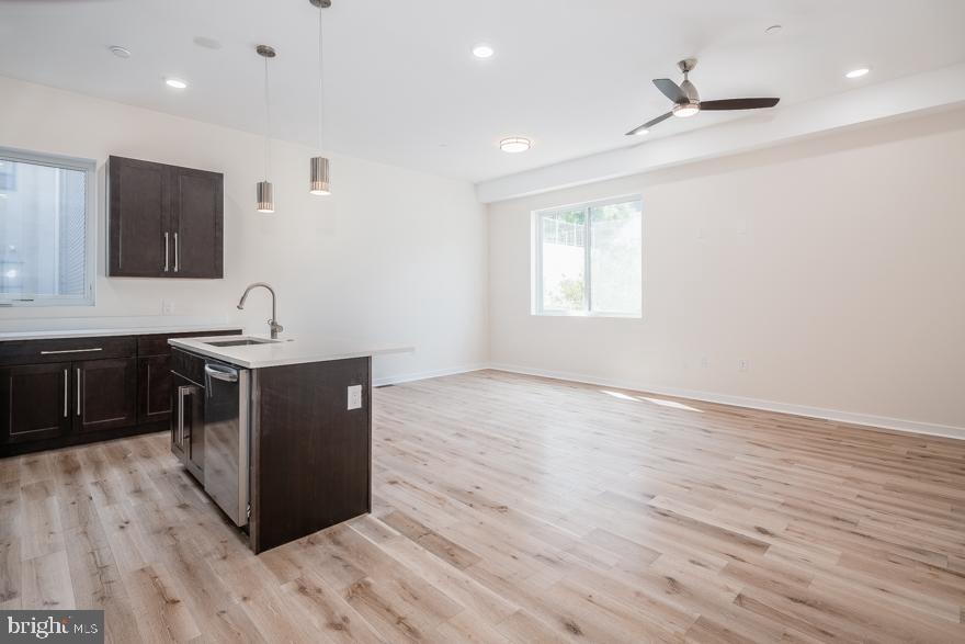 QUEEN VILLAGE - Residential Lease