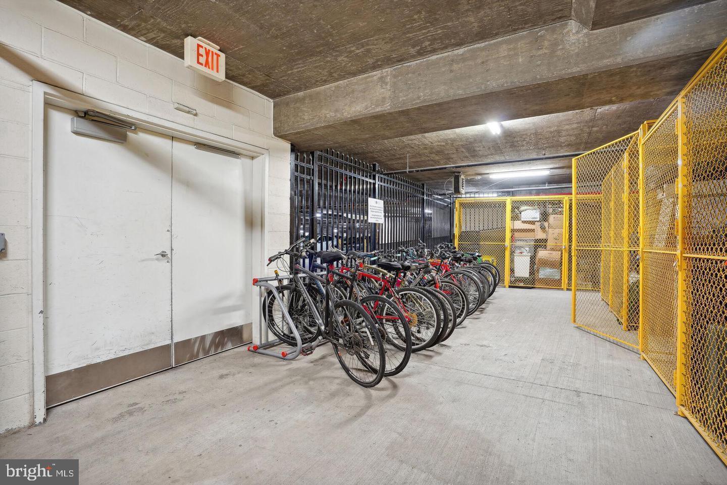 ECLIPSE ON CENTER PARK - Residential