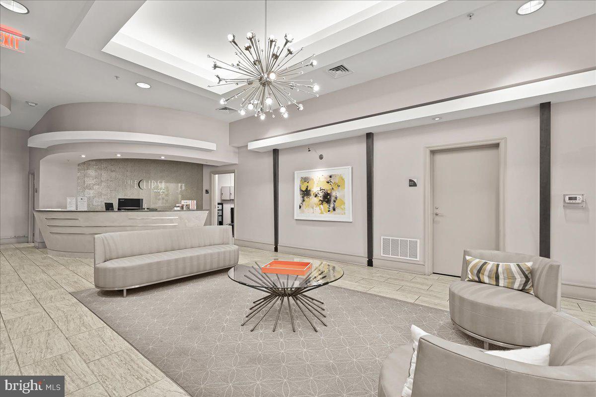 ECLIPSE ON CENTER PARK - Residential