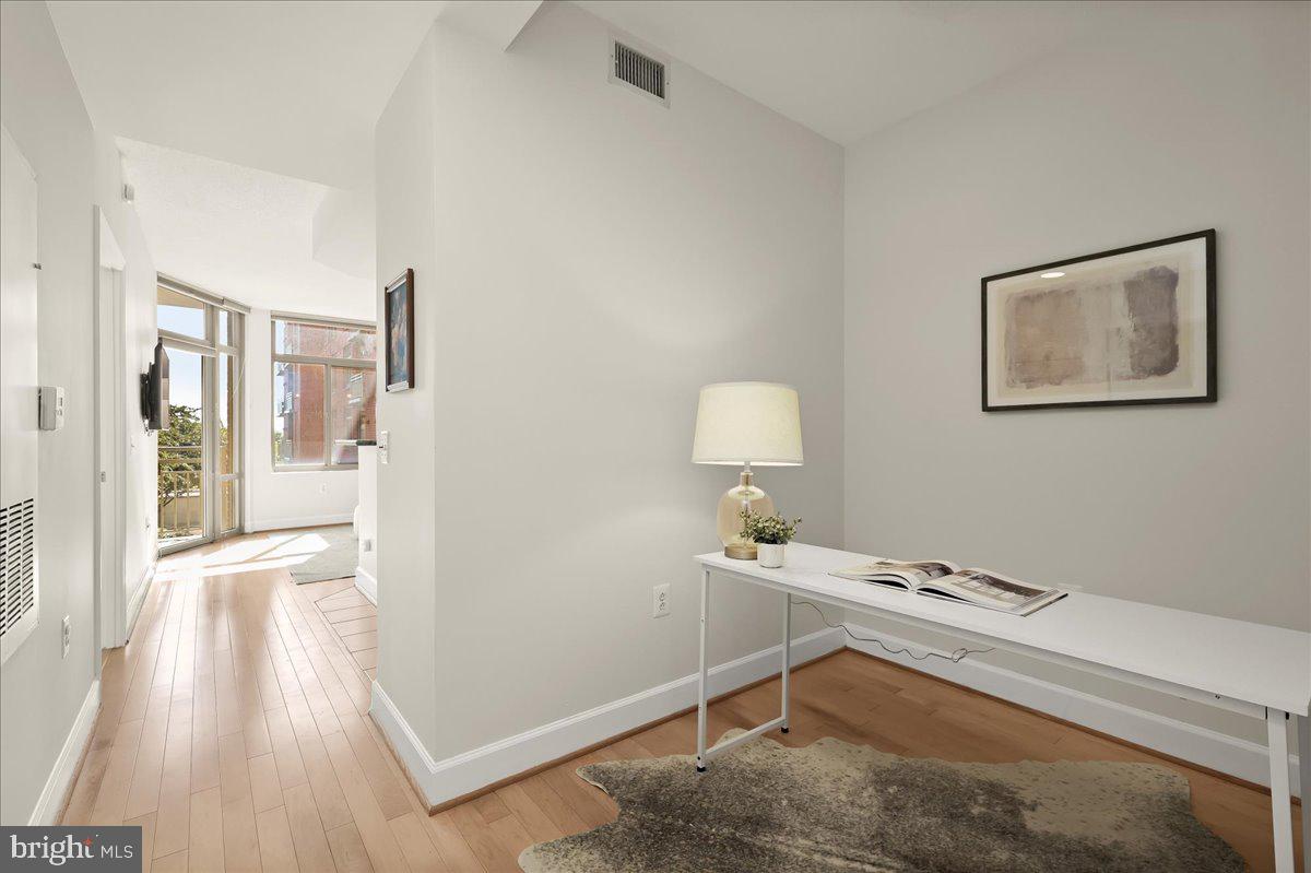 ECLIPSE ON CENTER PARK - Residential