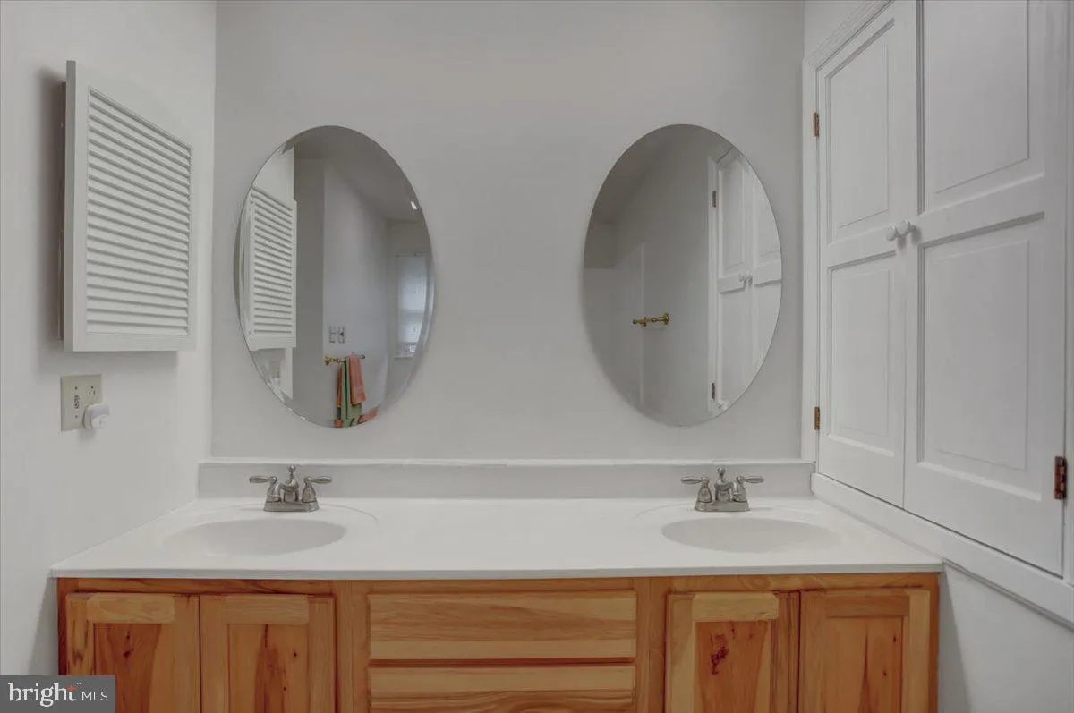 Chambersburg, Pennsylvania 17202, United States, 3 Bedrooms Bedrooms, ,3 BathroomsBathrooms,Residential,Active,190436