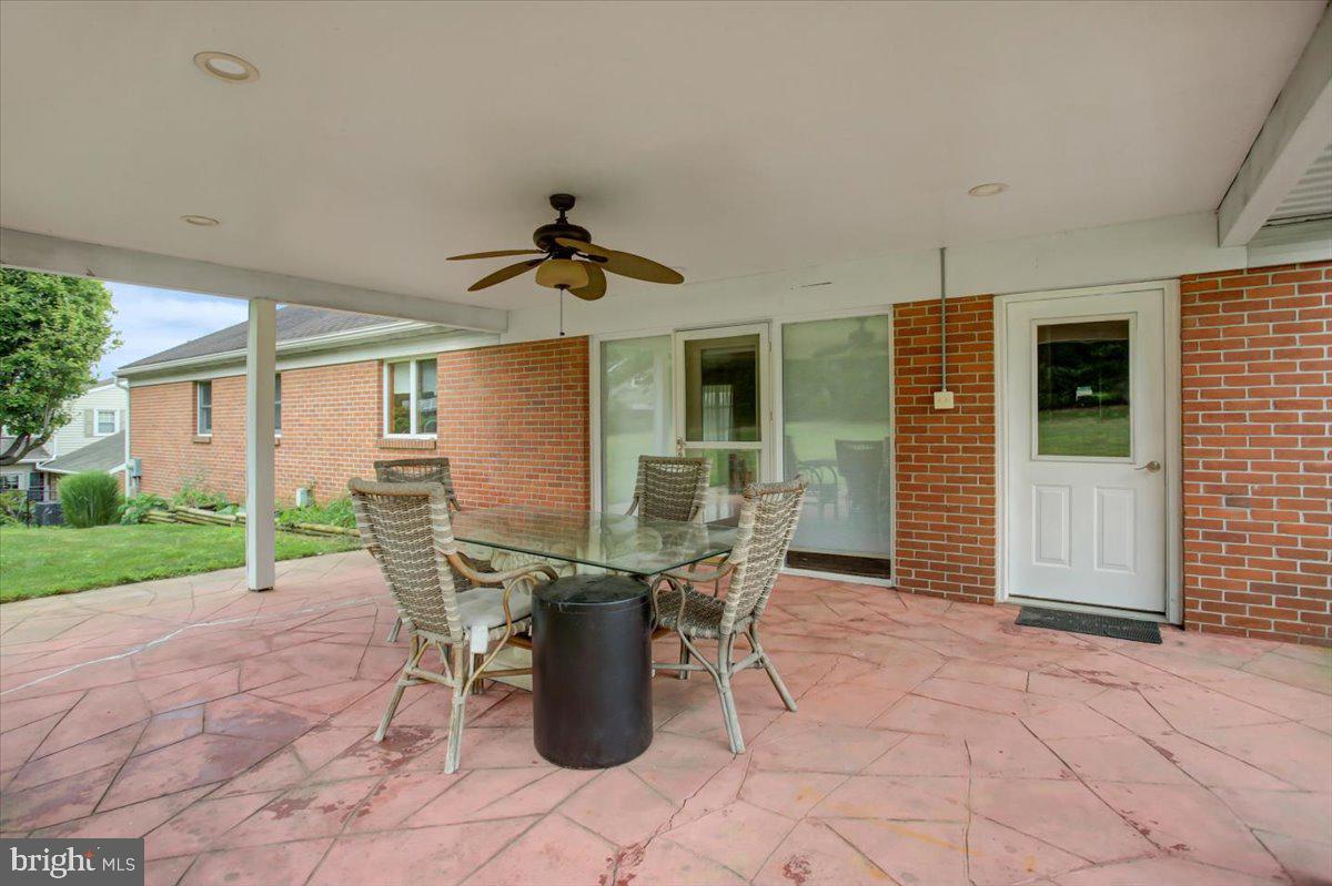 SOUTH GUILFORD - Residential